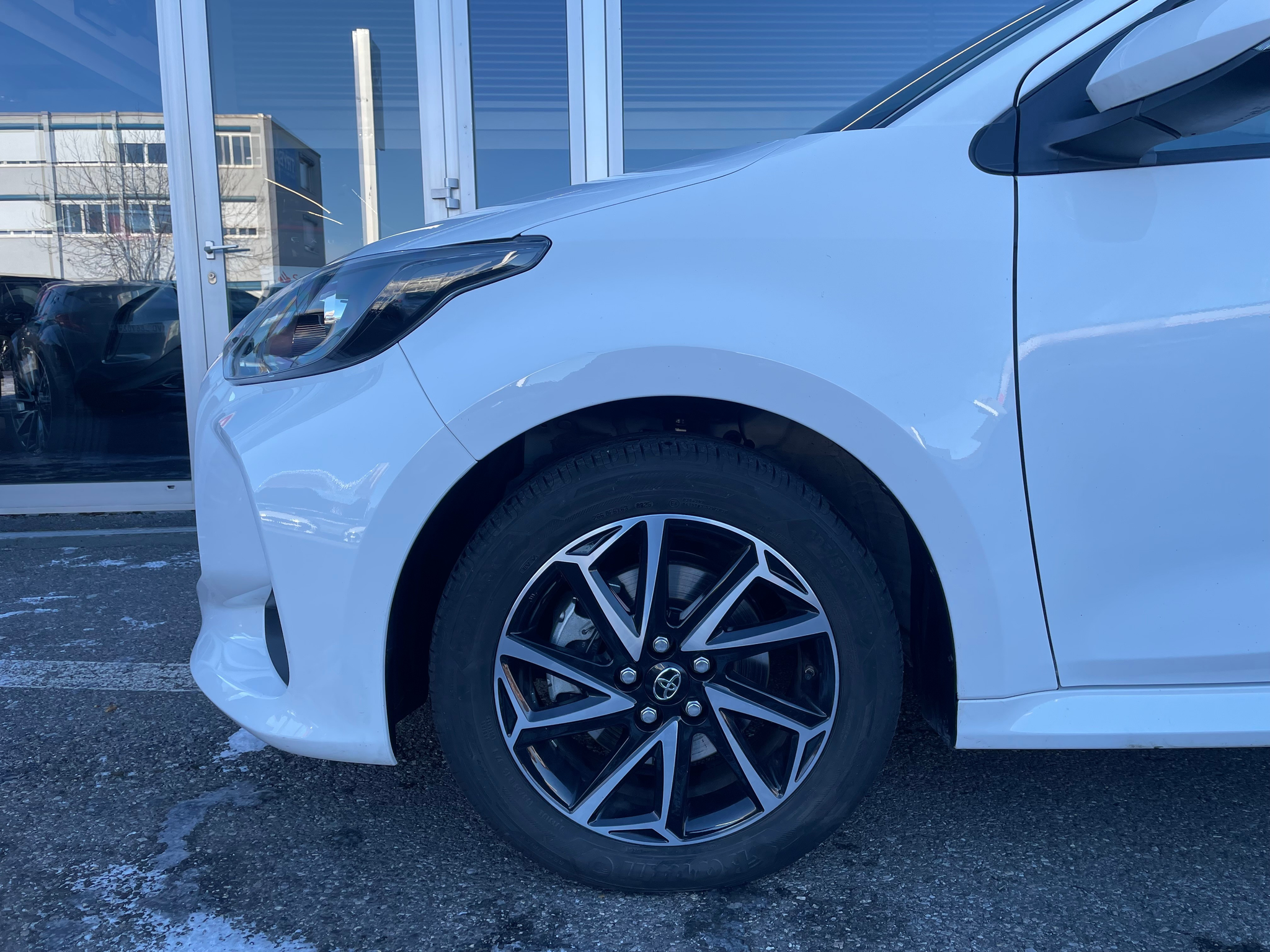 listing desktop thumbnail image 5