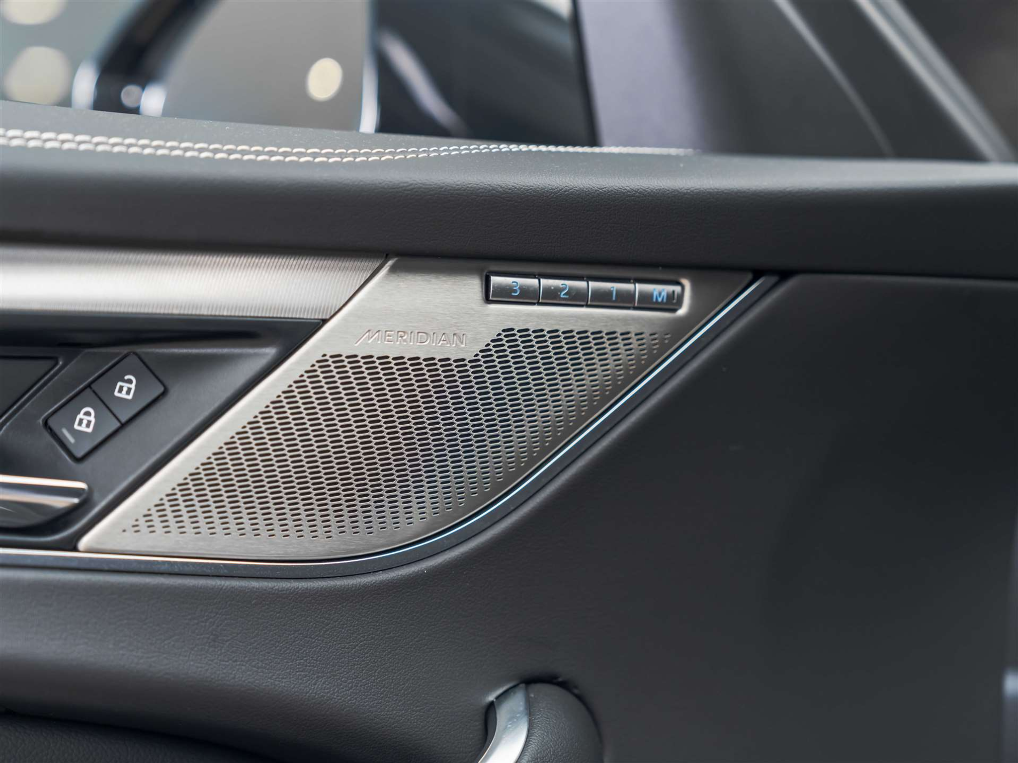 listing desktop thumbnail image 26