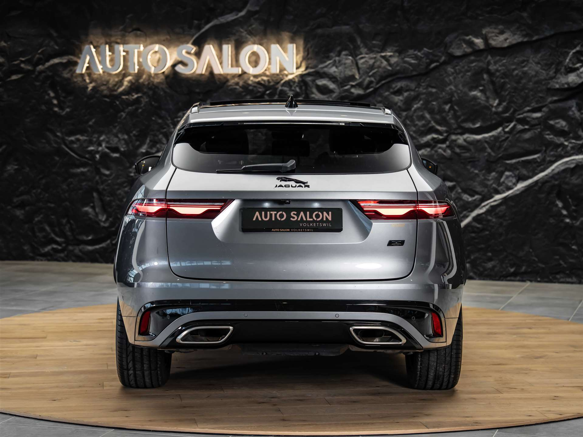 listing desktop thumbnail image 3