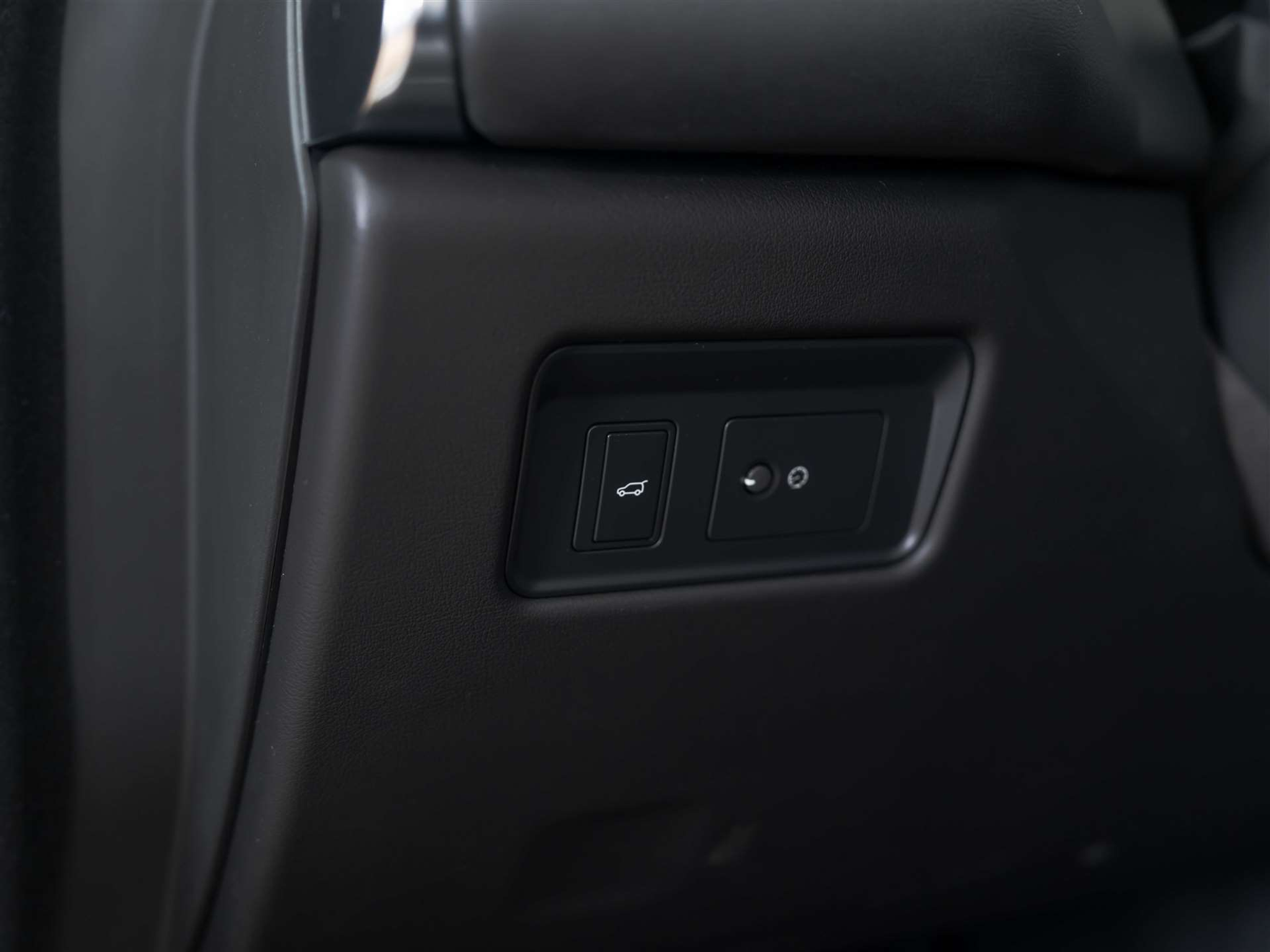 listing desktop thumbnail image 23