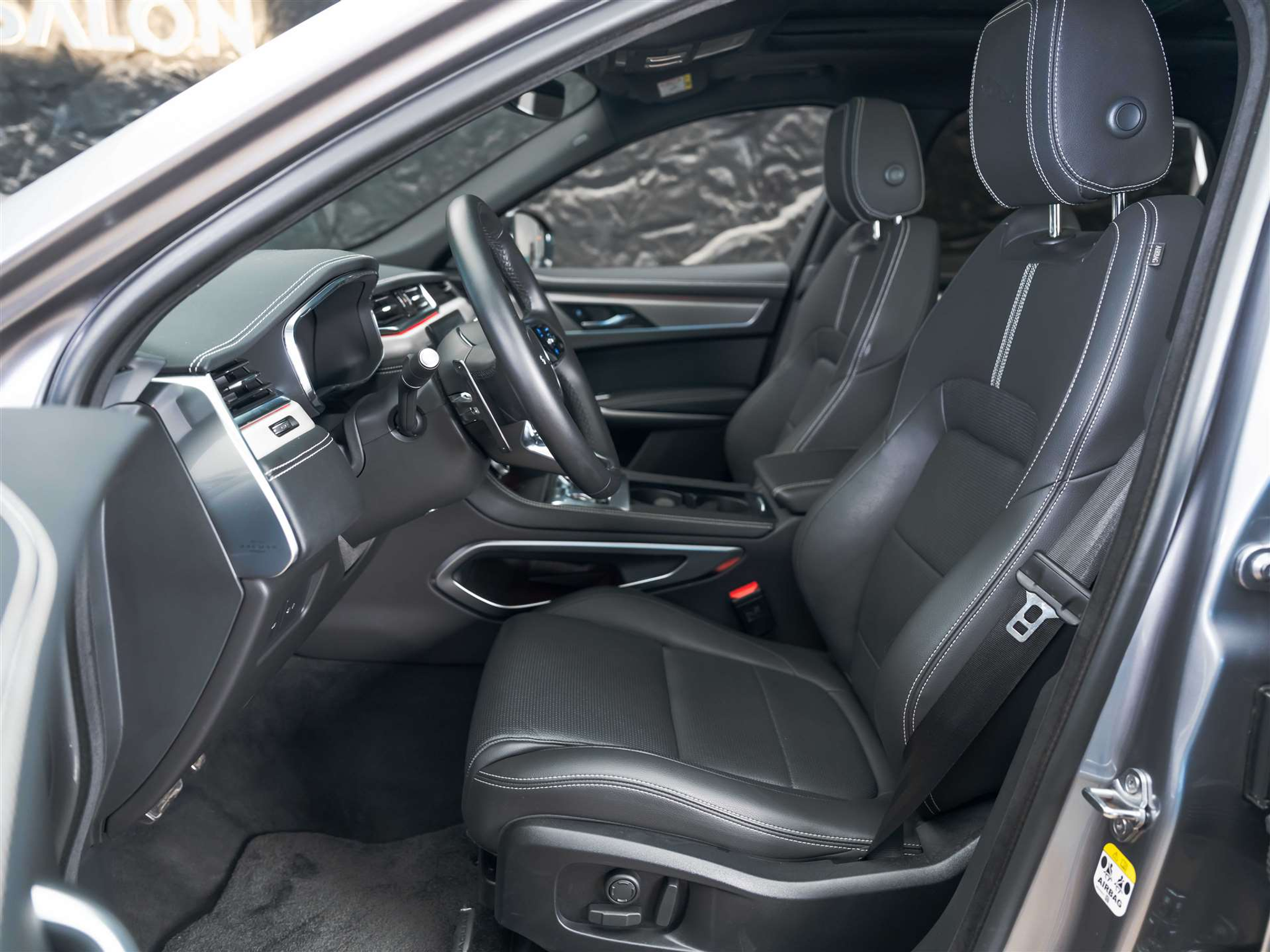 listing desktop thumbnail image 8