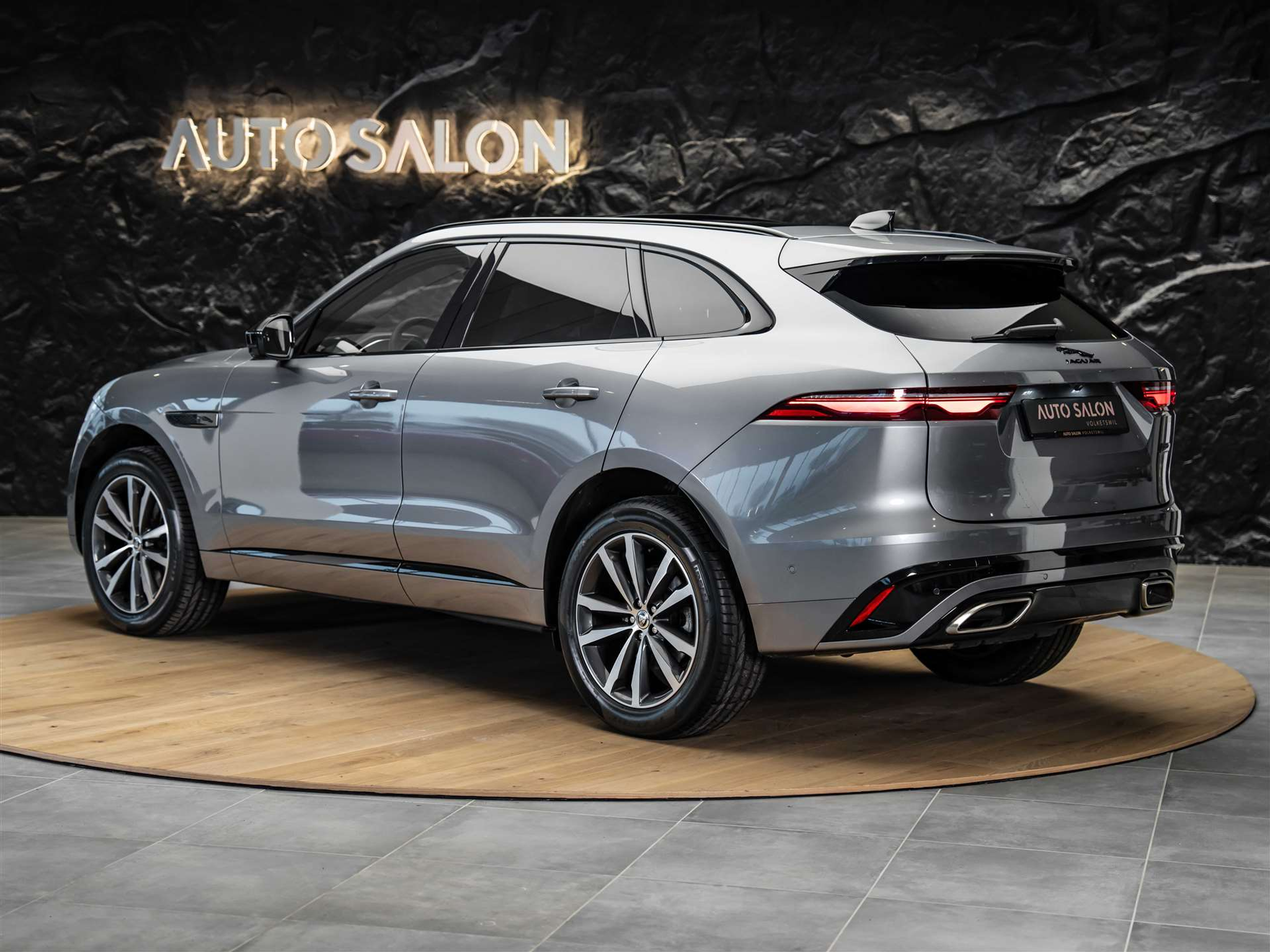 listing desktop thumbnail image 2