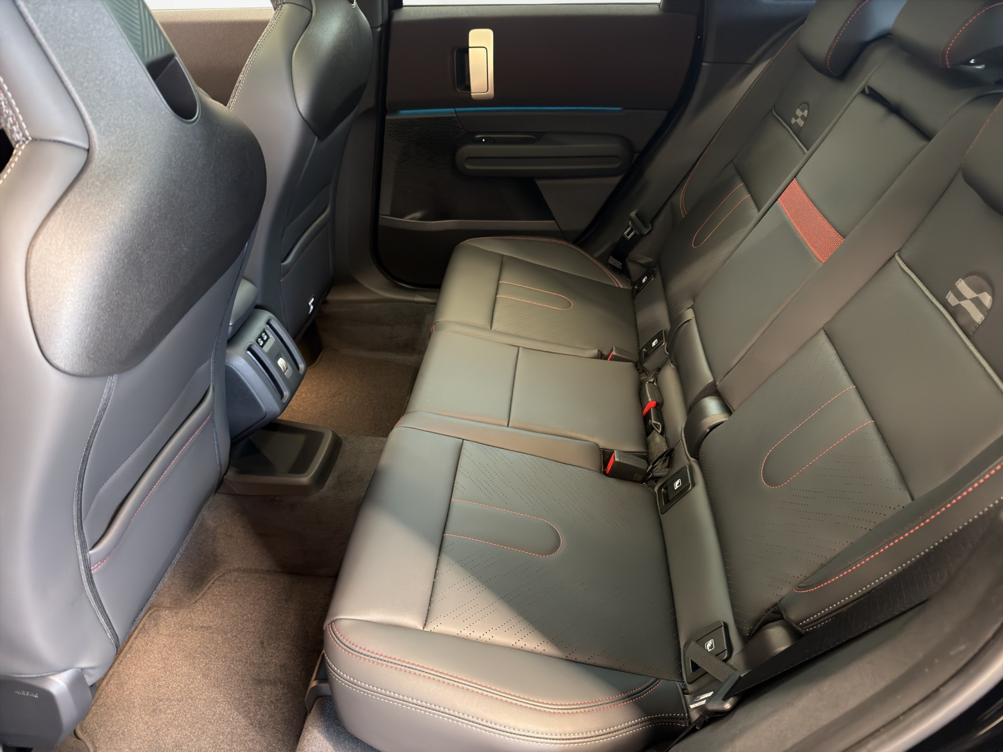 listing desktop thumbnail image 10