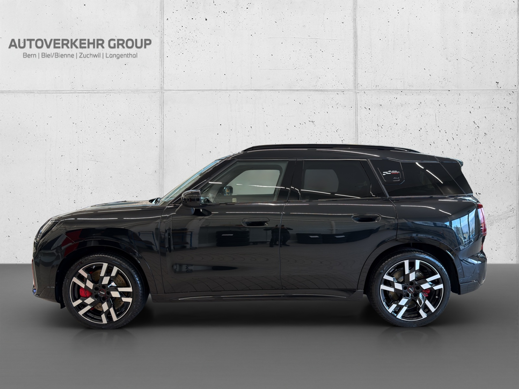 listing desktop thumbnail image 2