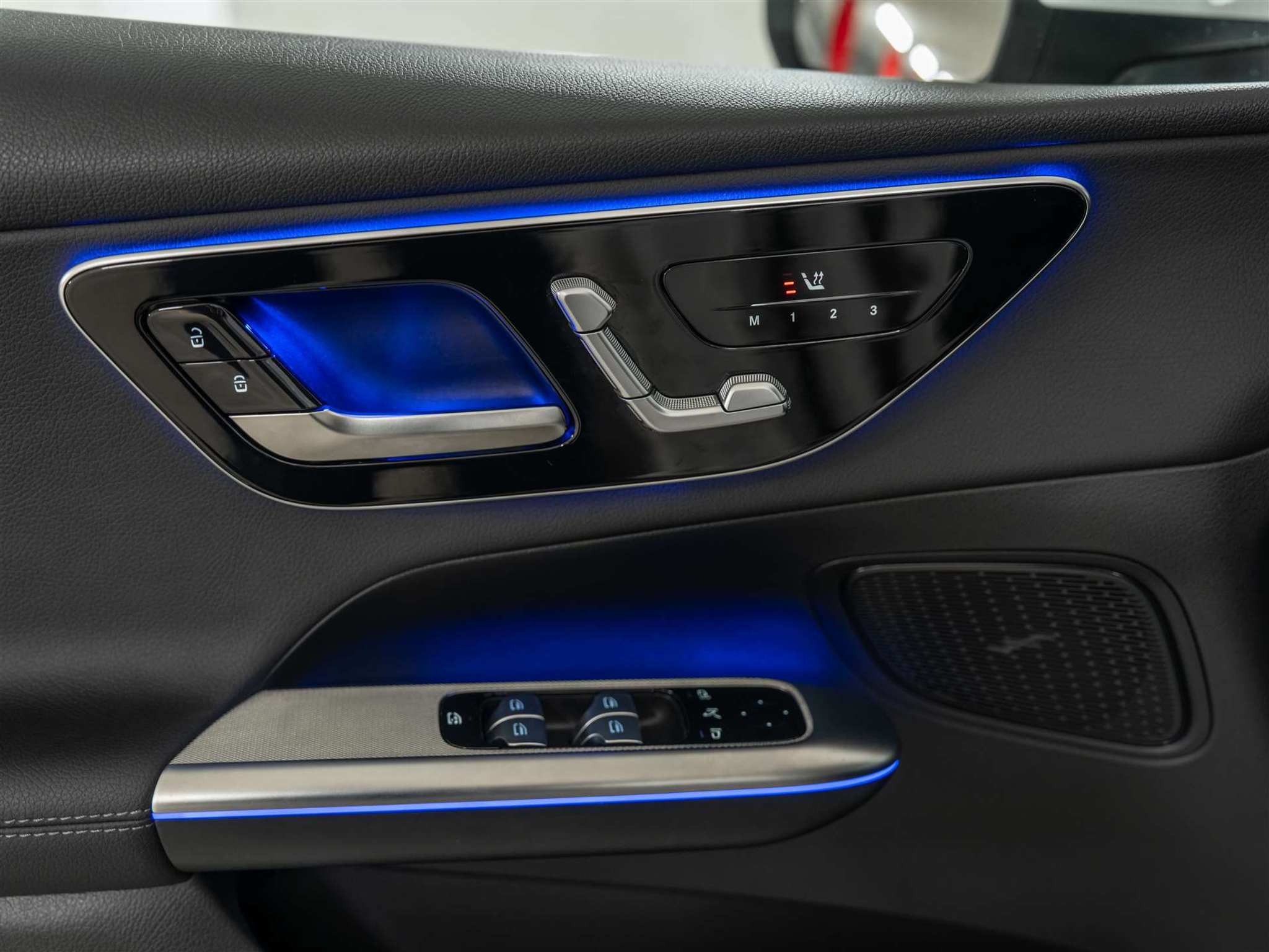 listing desktop thumbnail image 24