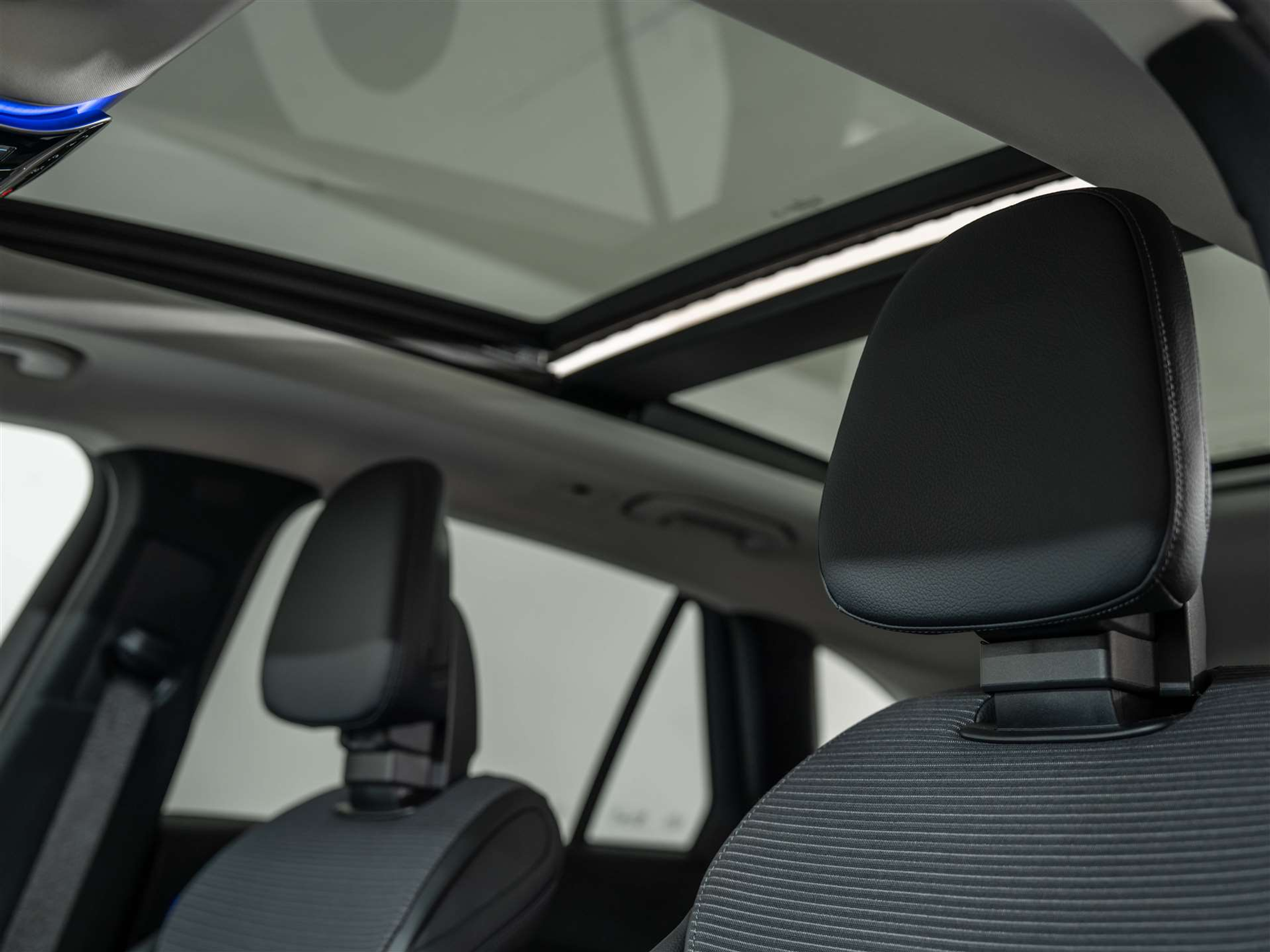 listing desktop thumbnail image 11