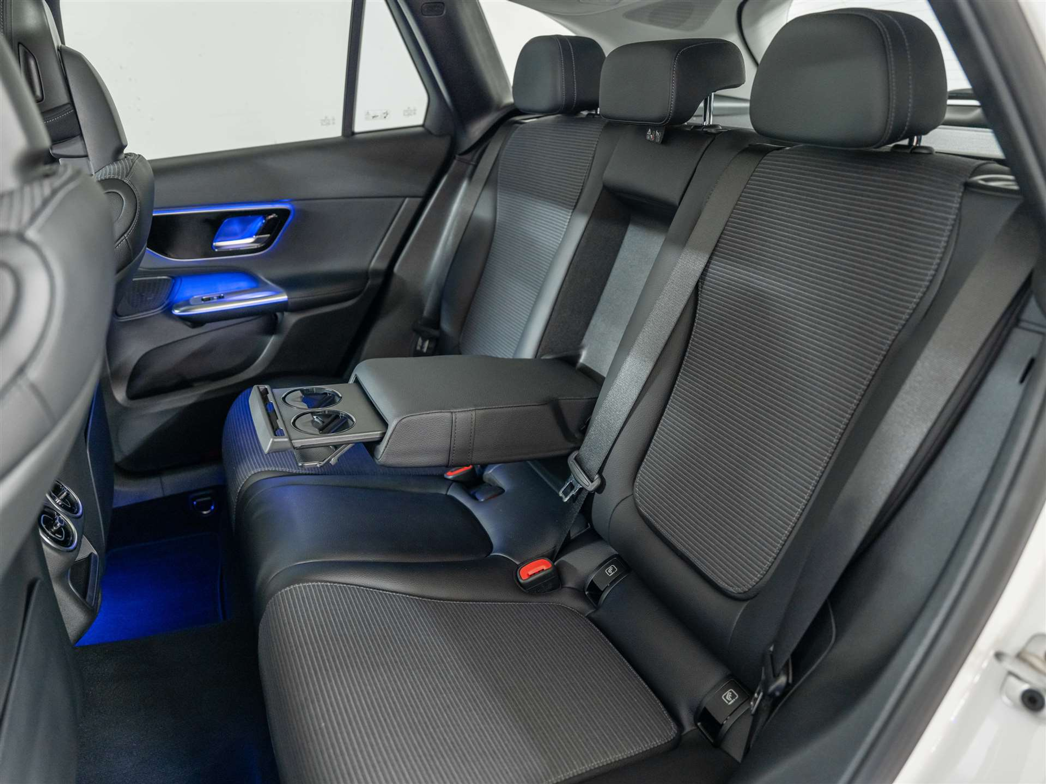 listing desktop thumbnail image 15