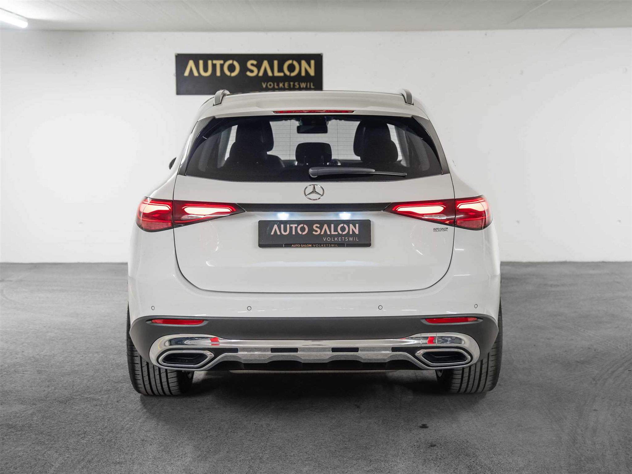 listing desktop thumbnail image 3