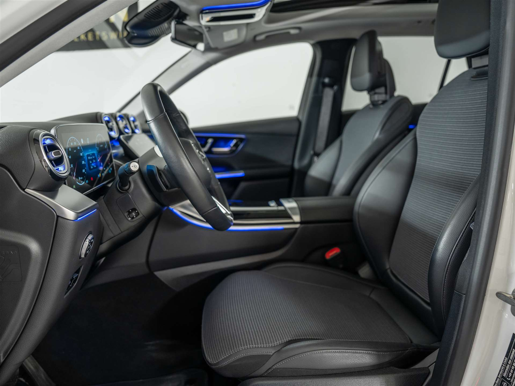 listing desktop thumbnail image 9