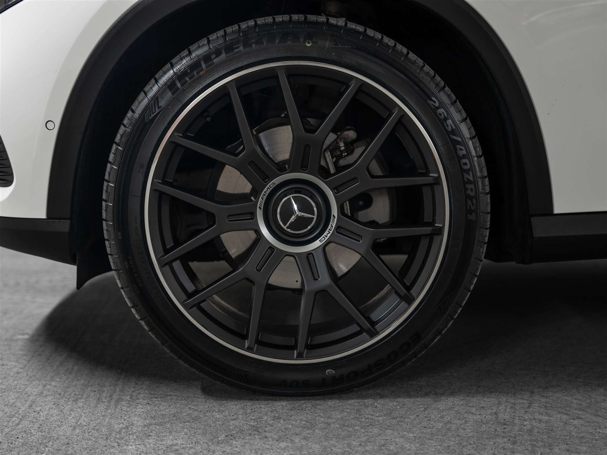 listing desktop thumbnail image 18