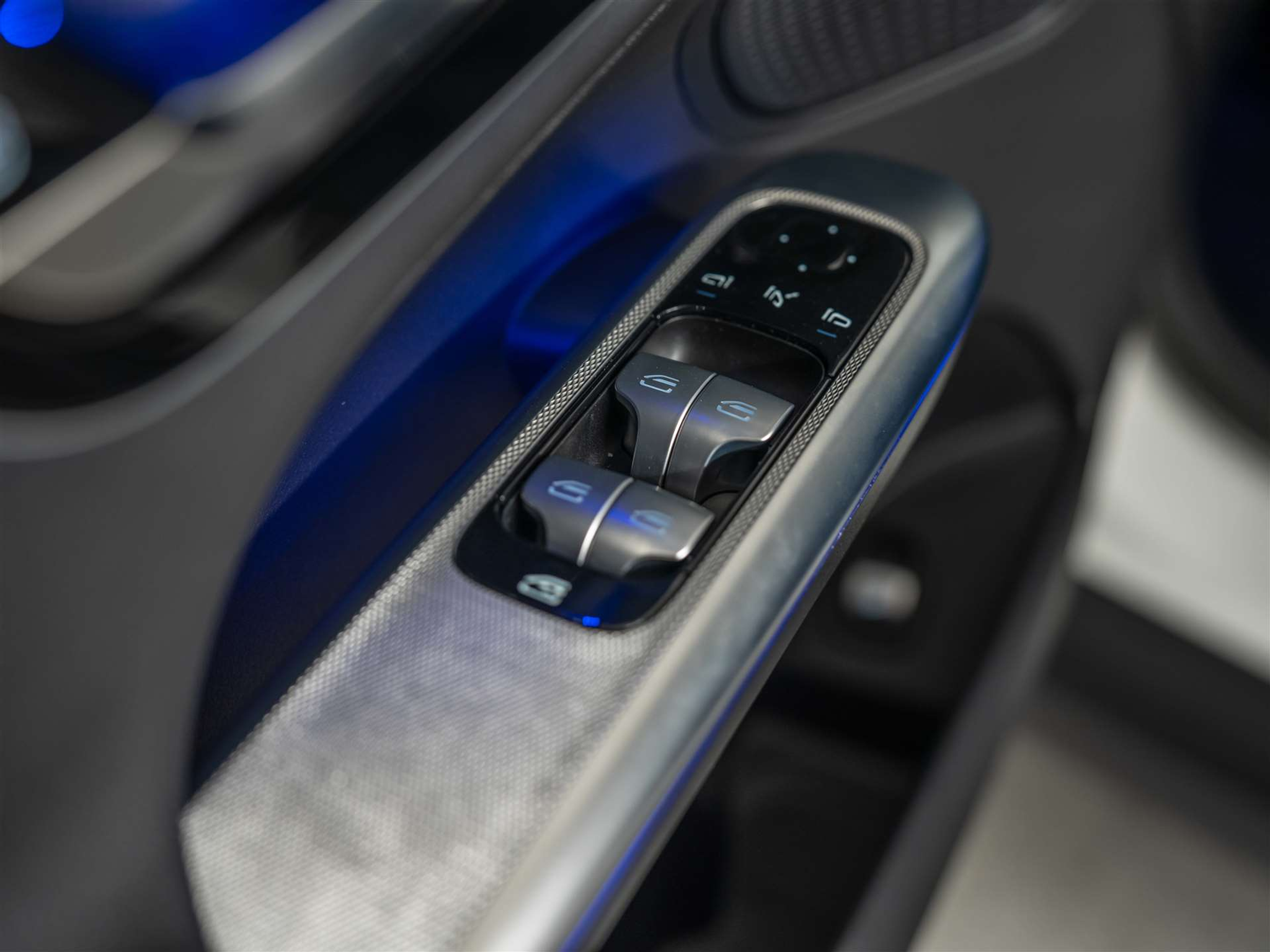 listing desktop thumbnail image 25