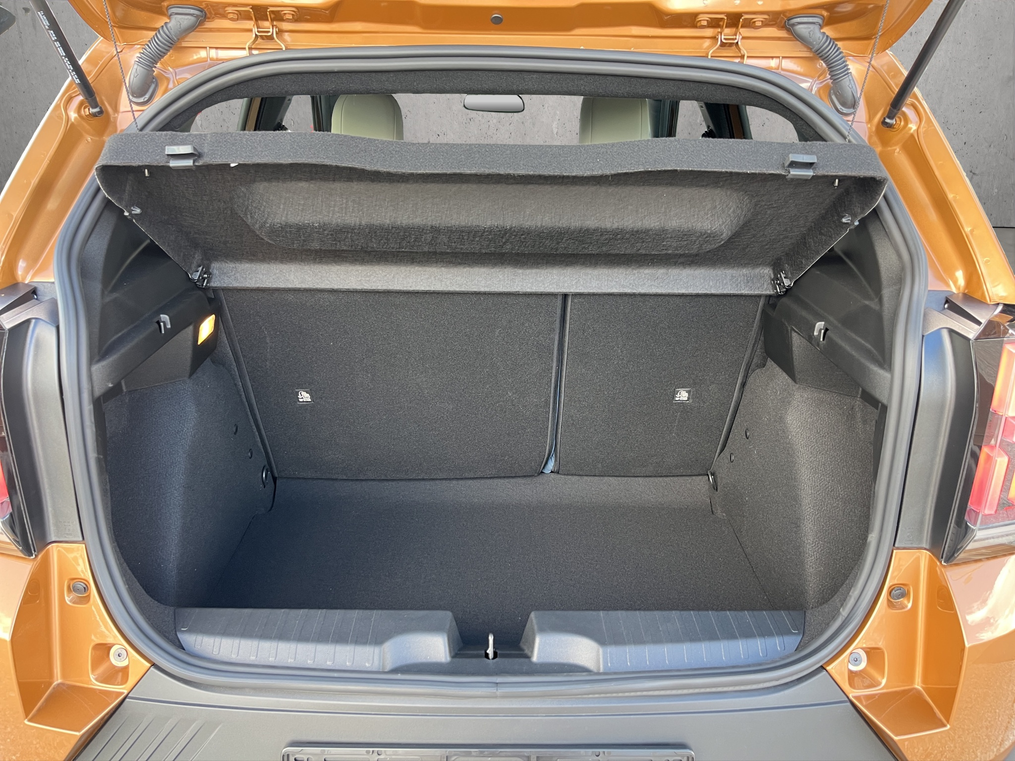 listing desktop thumbnail image 14