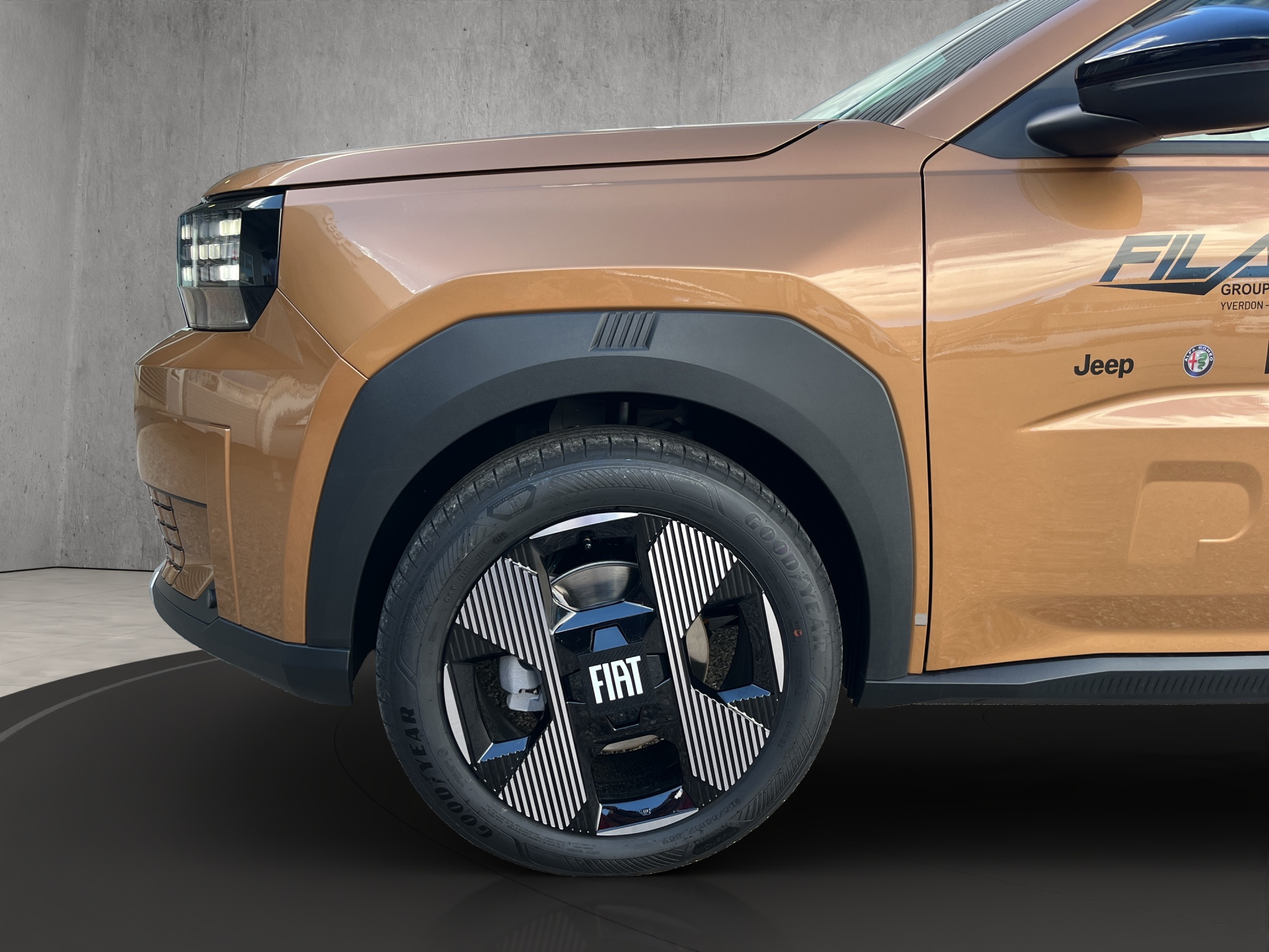 listing desktop thumbnail image 15