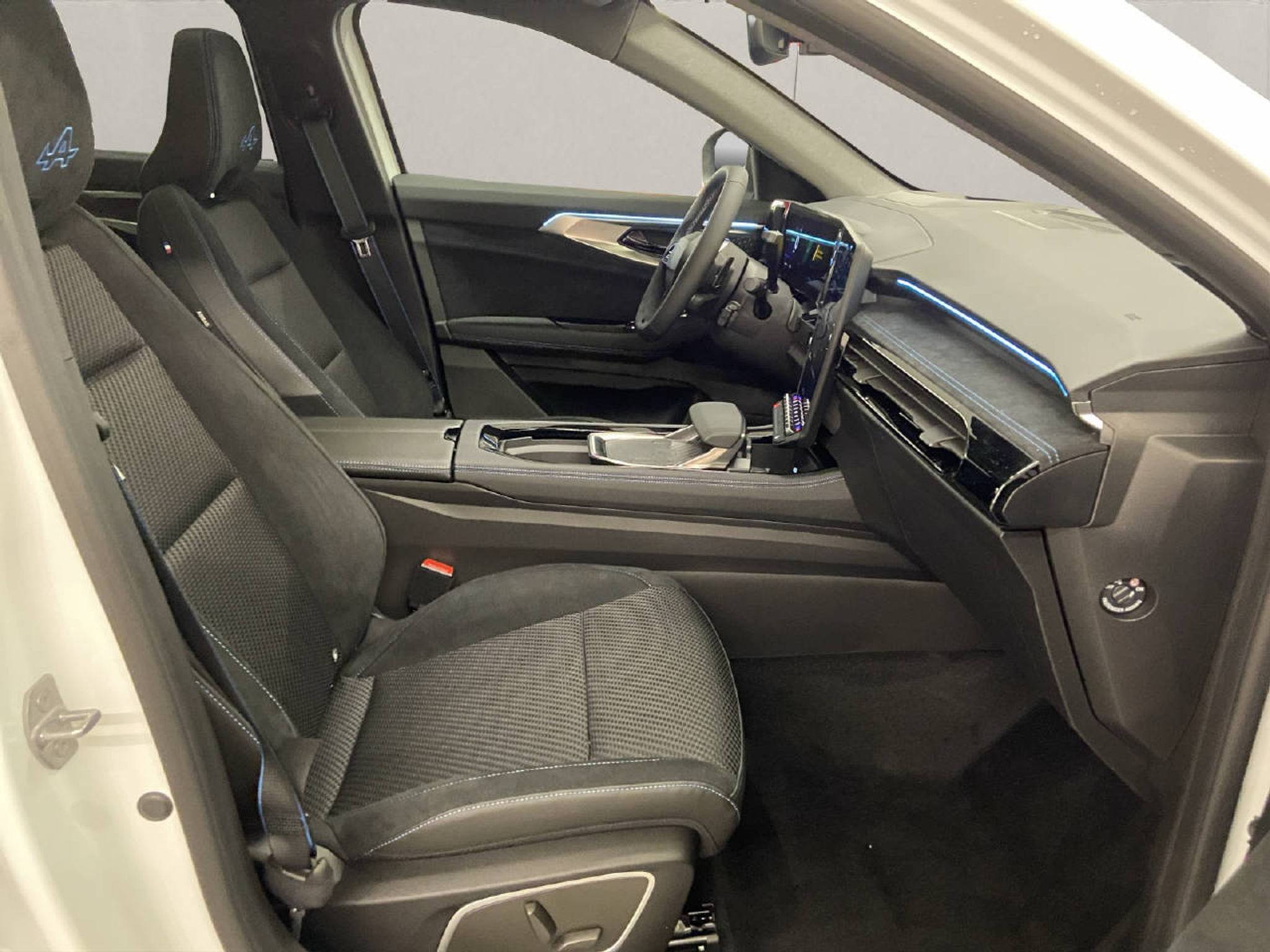 listing desktop thumbnail image 11