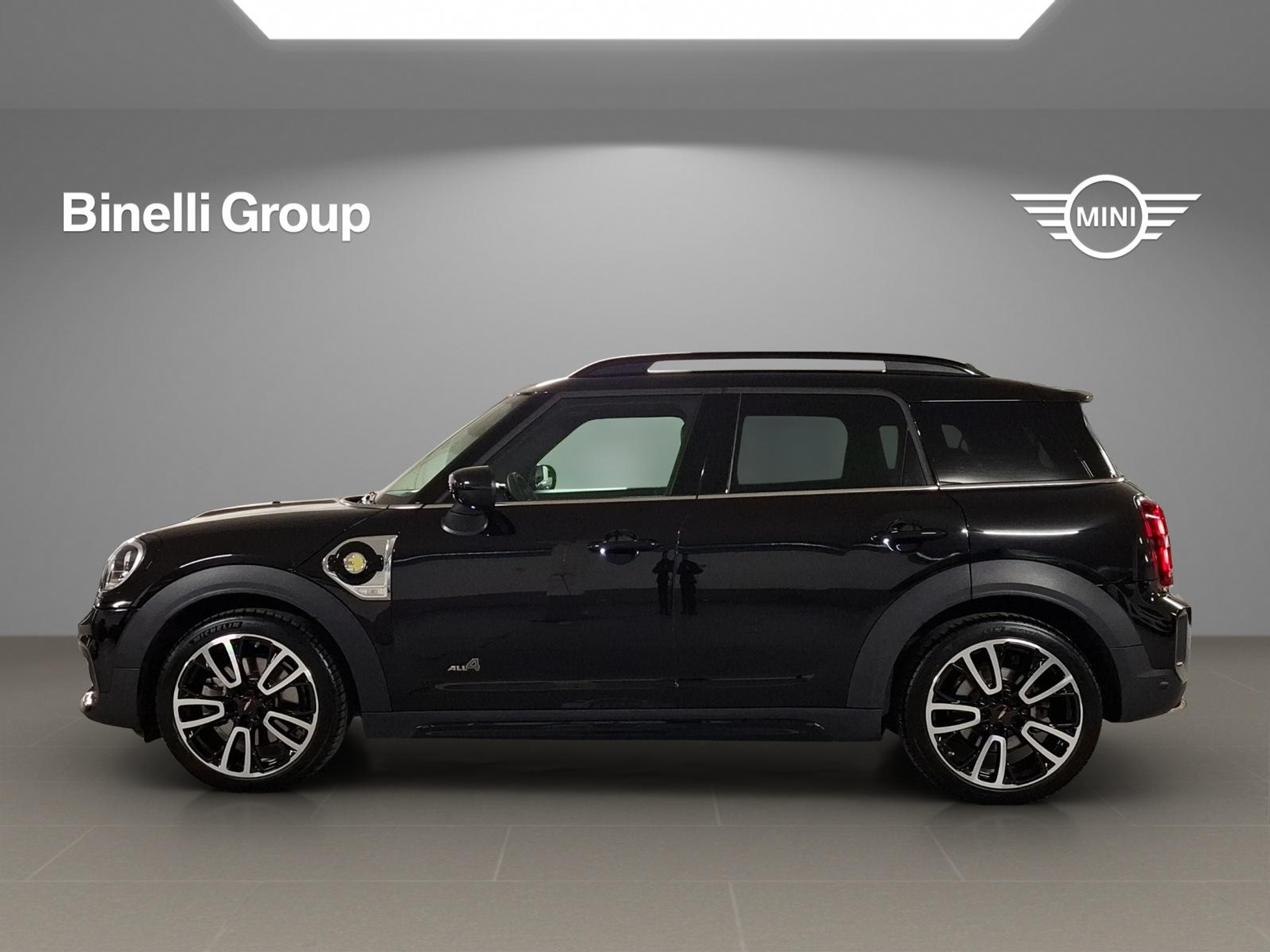 listing desktop thumbnail image 11