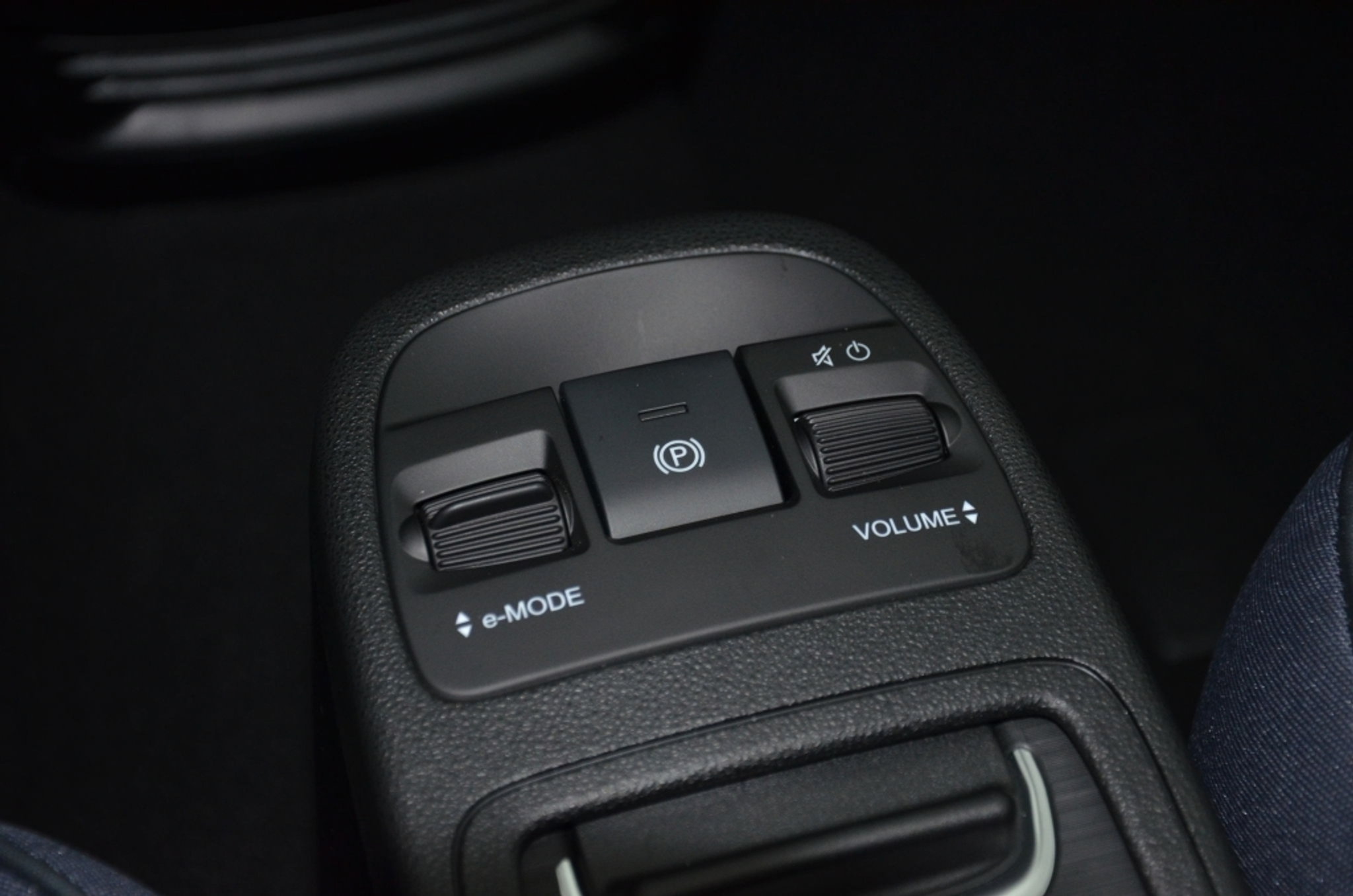 listing desktop thumbnail image 25