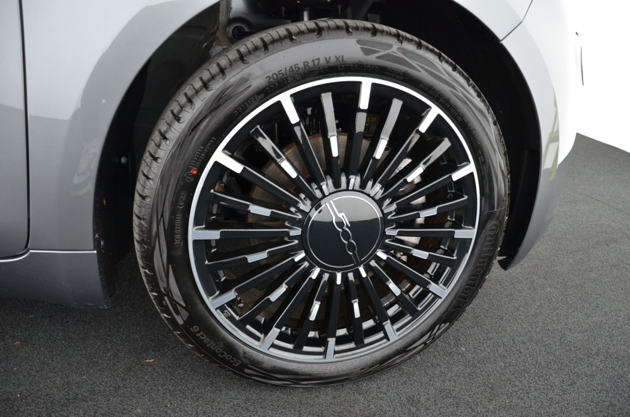 listing desktop thumbnail image 9