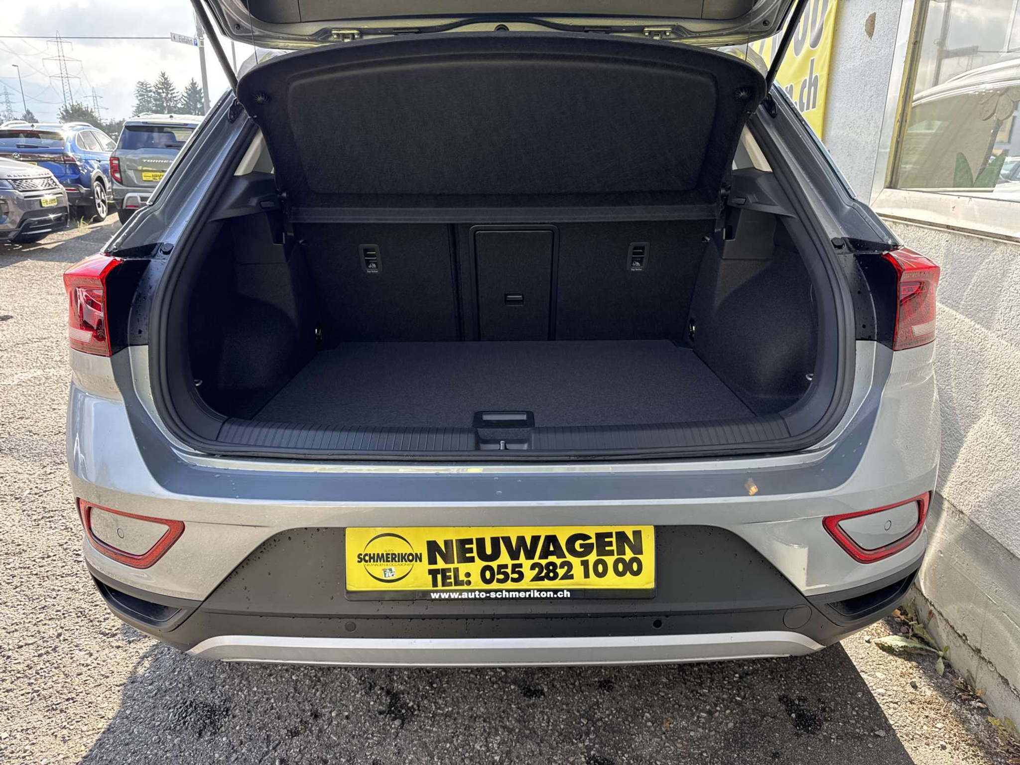 listing desktop thumbnail image 8