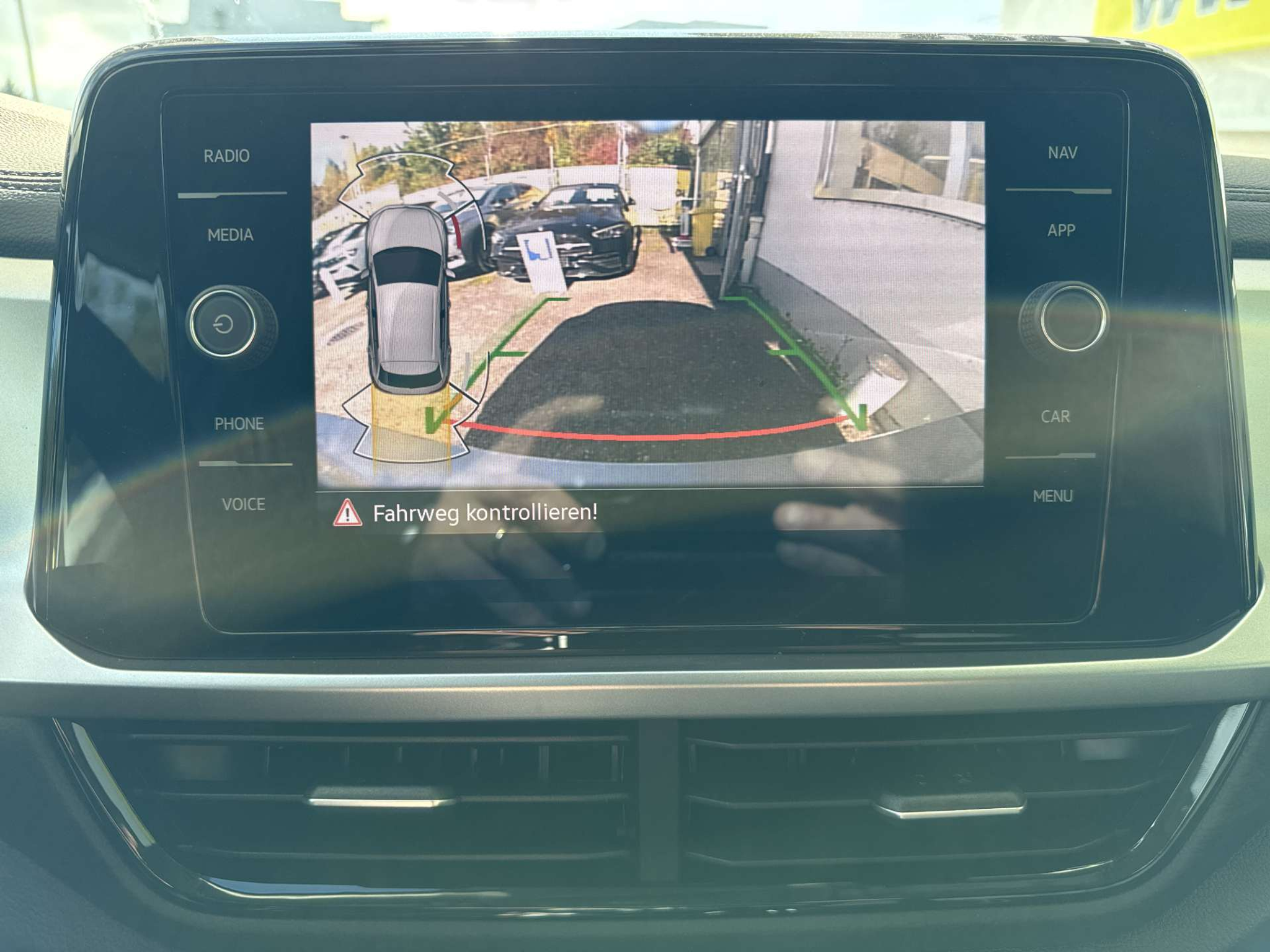 listing desktop thumbnail image 10