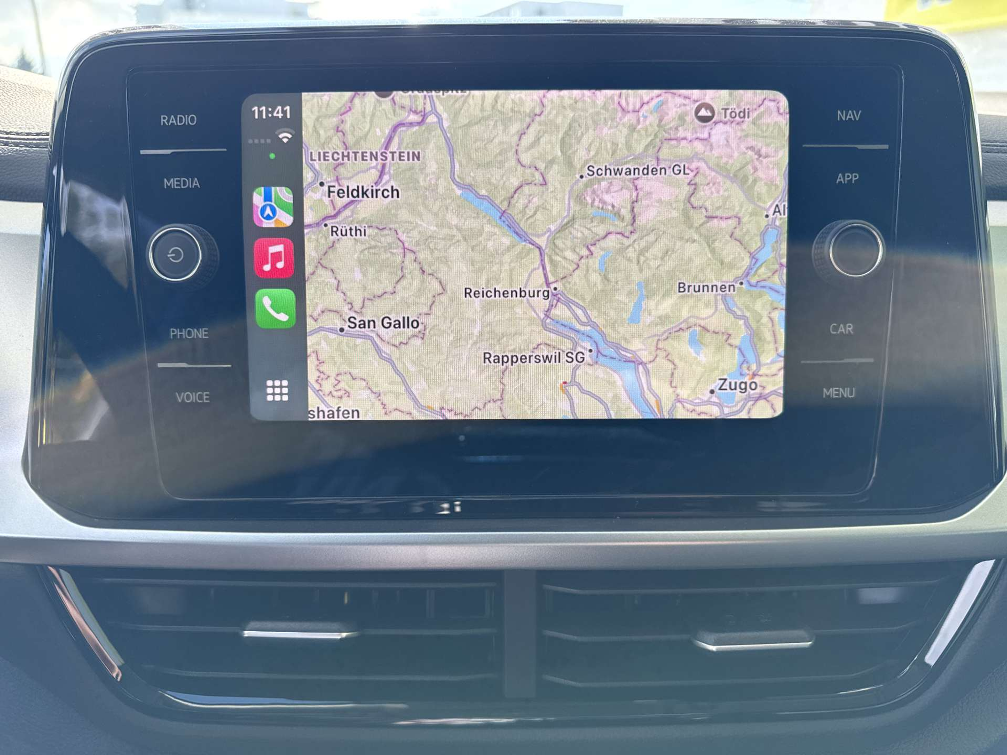 listing desktop thumbnail image 1