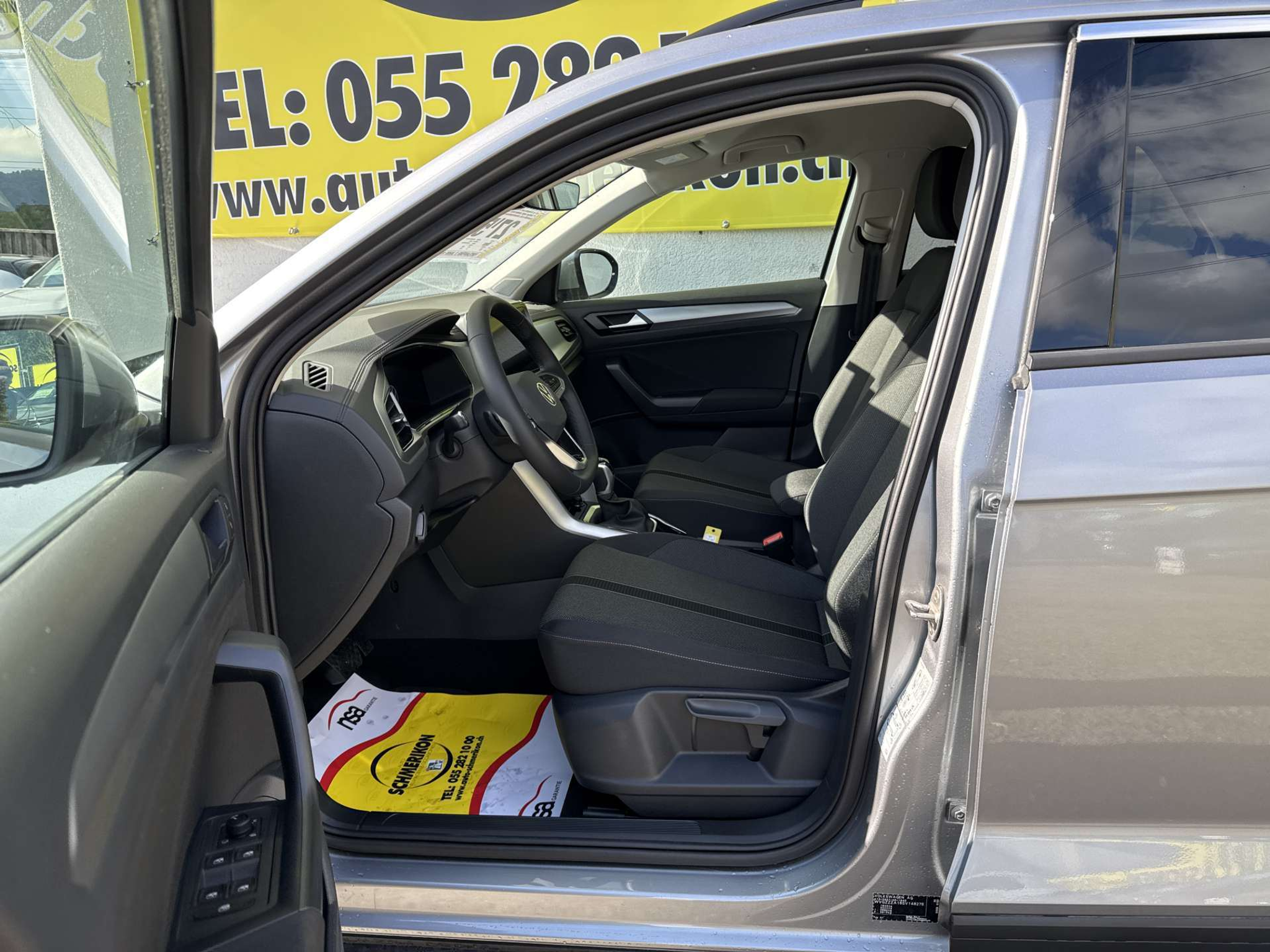 listing desktop thumbnail image 6