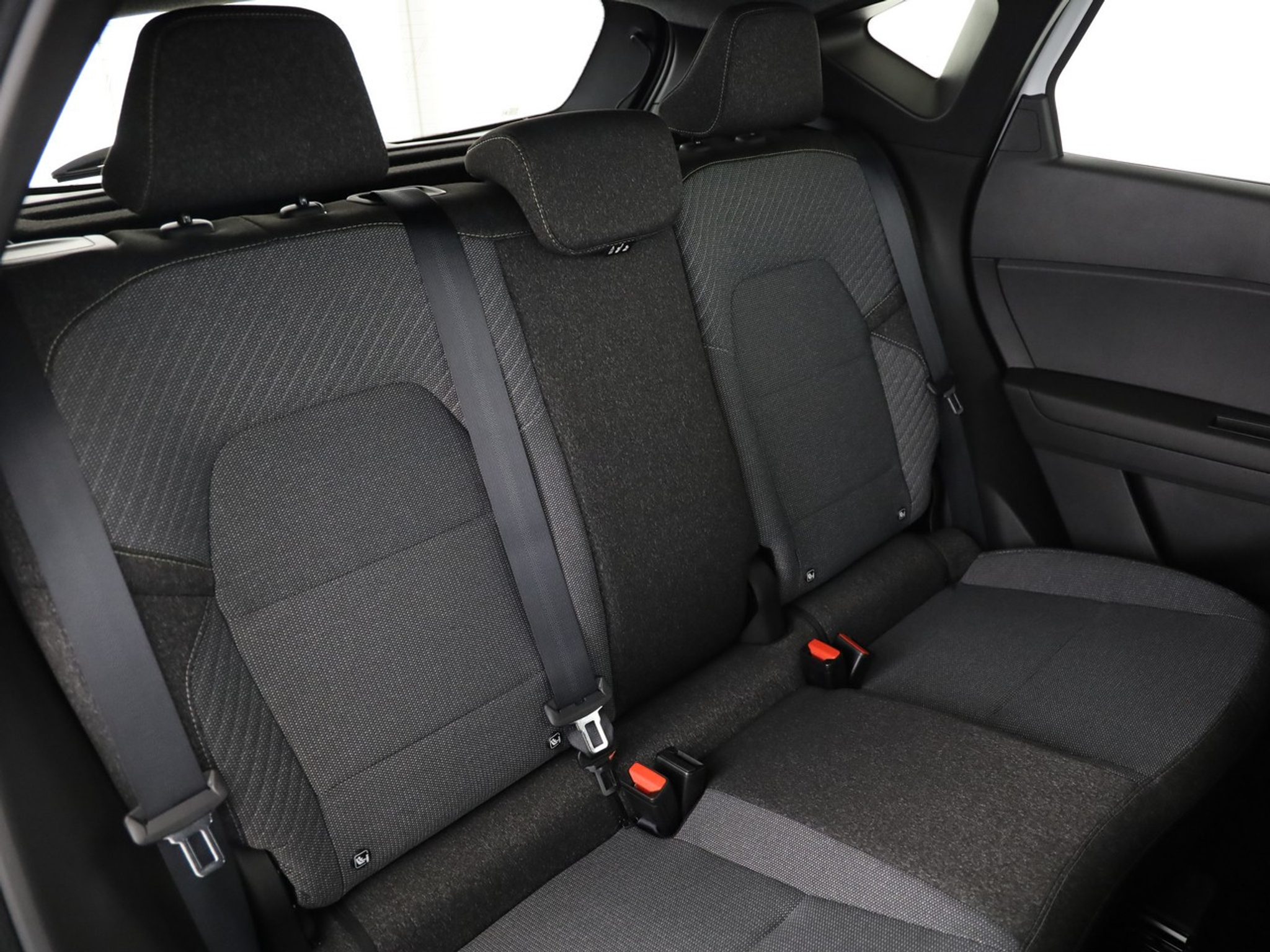 listing desktop thumbnail image 7