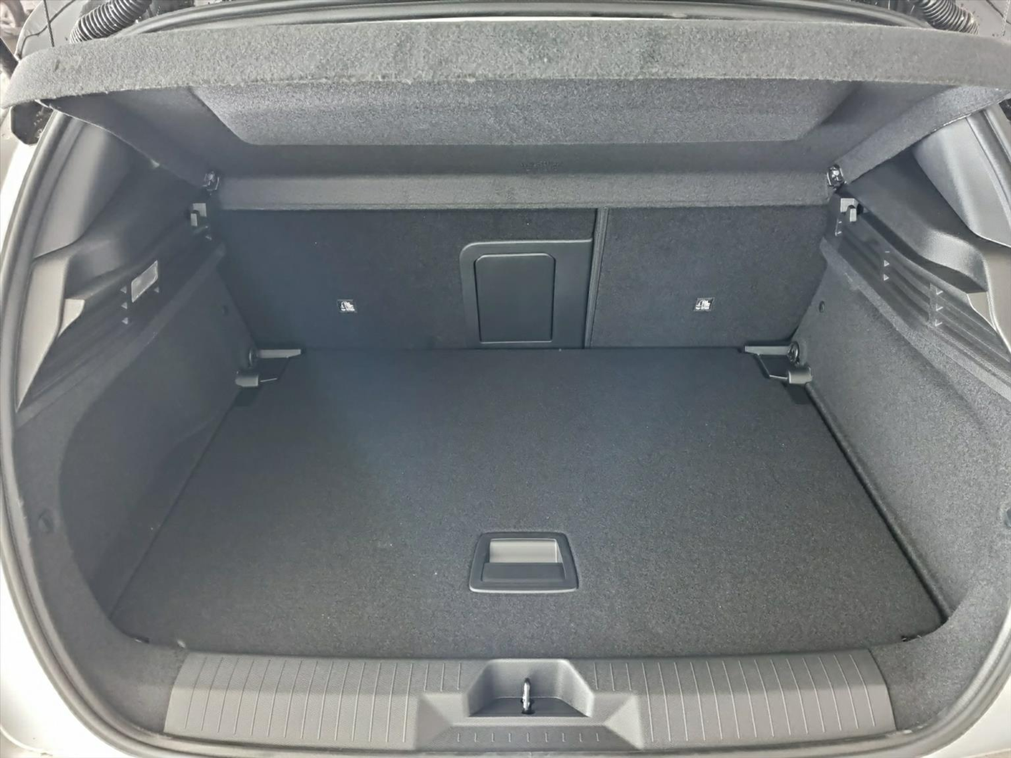 listing desktop thumbnail image 13