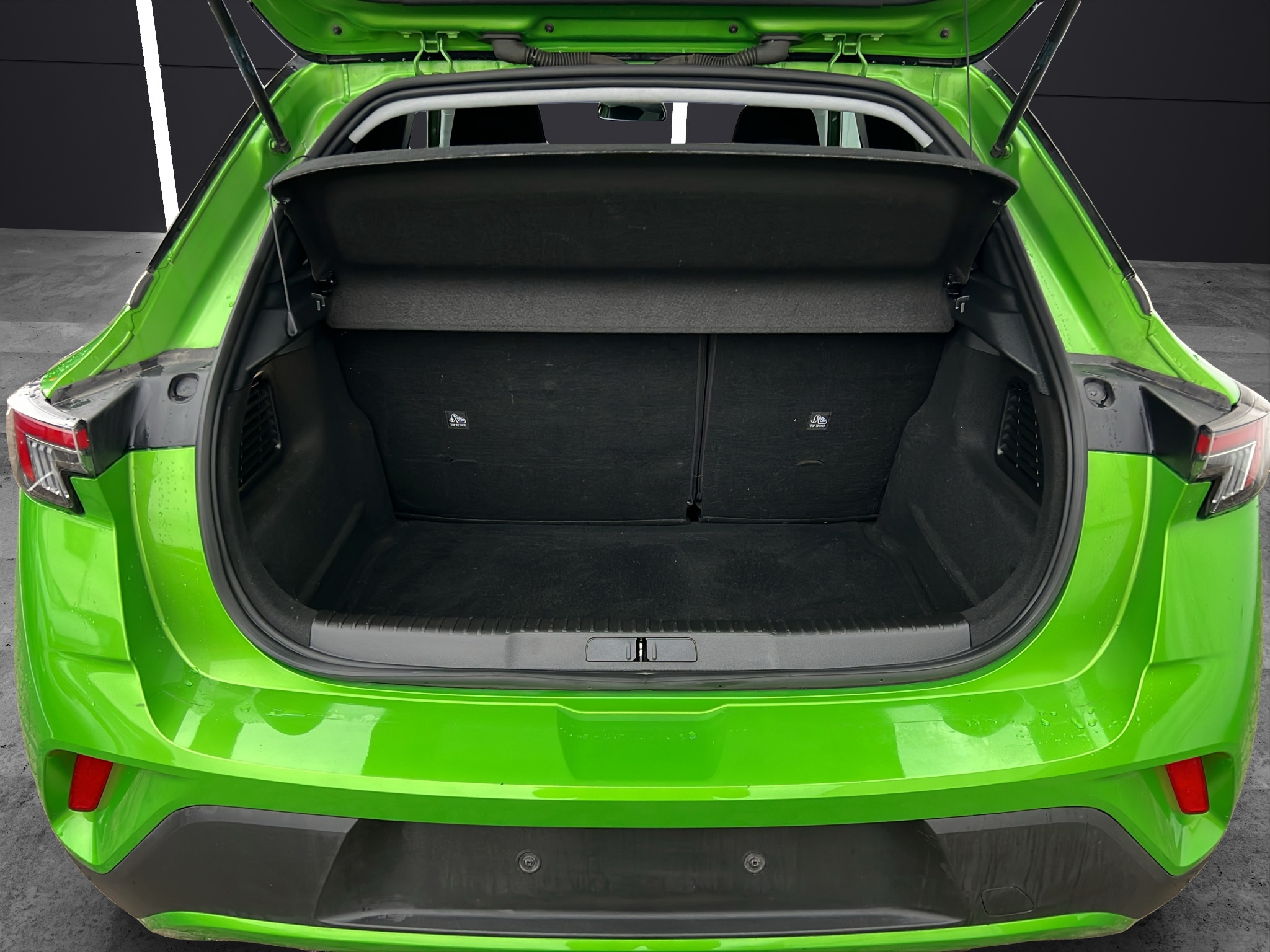 listing desktop thumbnail image 11