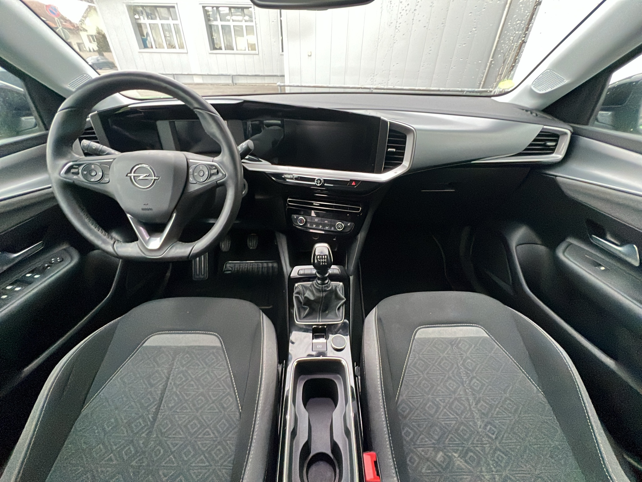 listing desktop thumbnail image 9