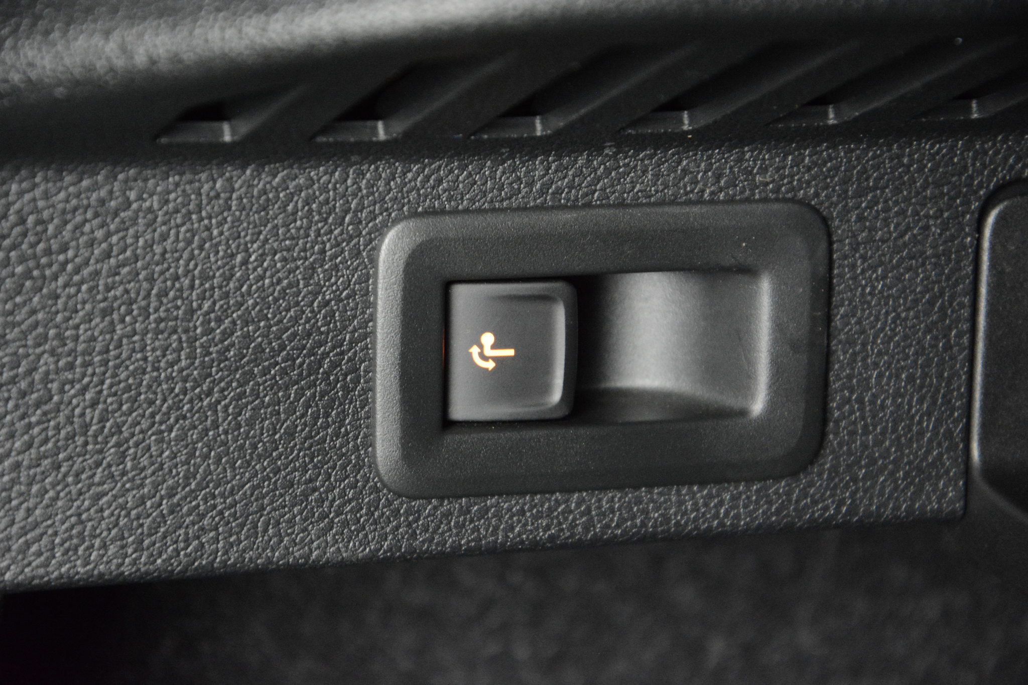 listing desktop thumbnail image 15