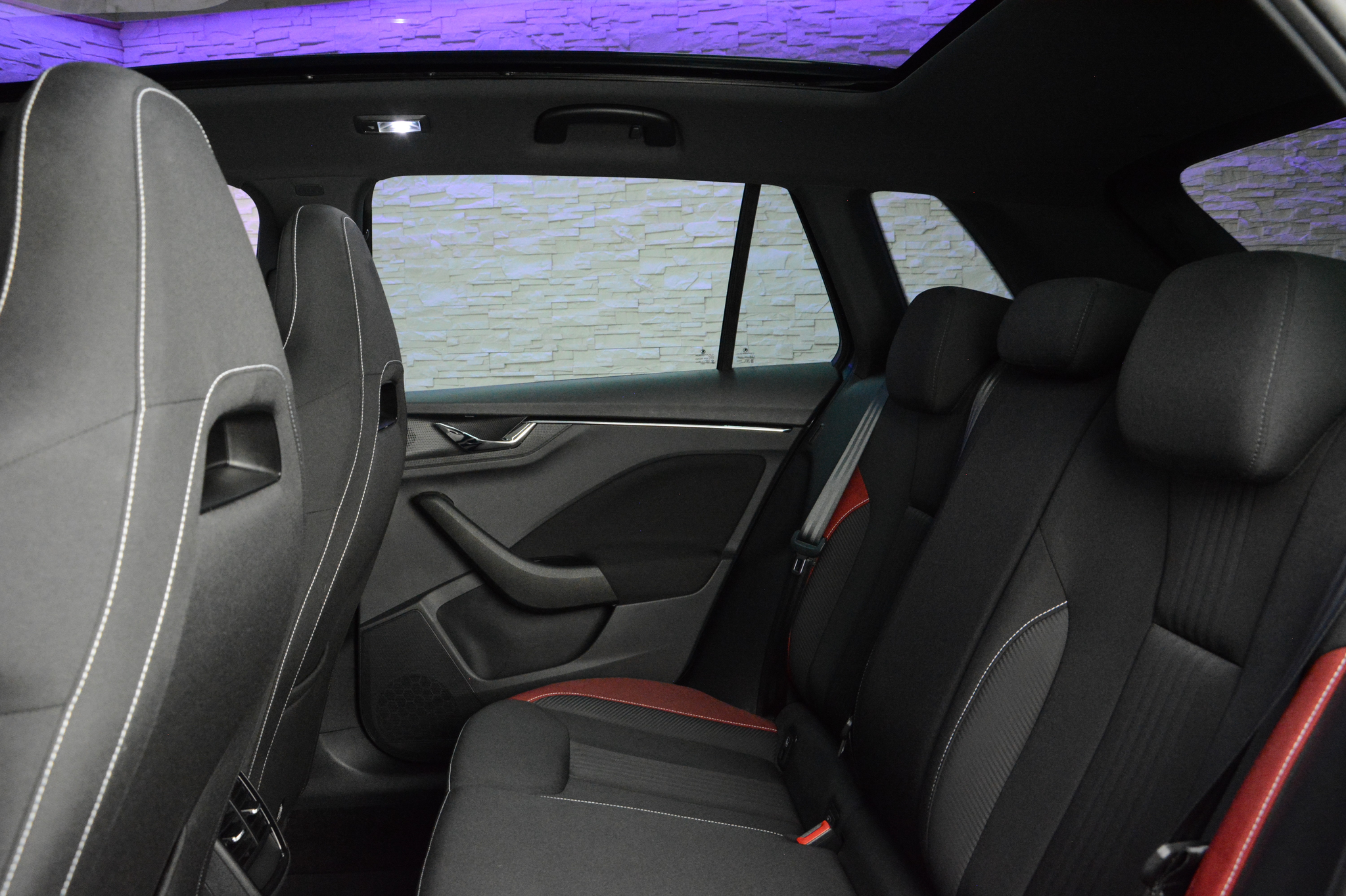 listing desktop thumbnail image 9