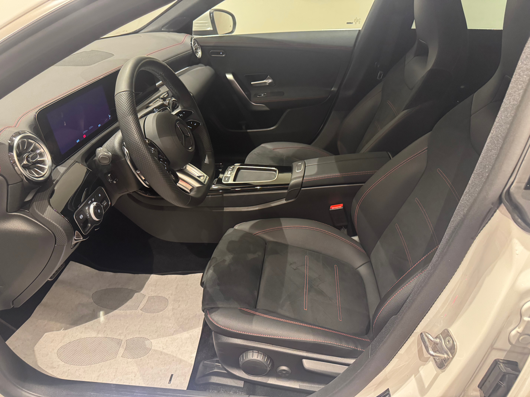 listing desktop thumbnail image 8