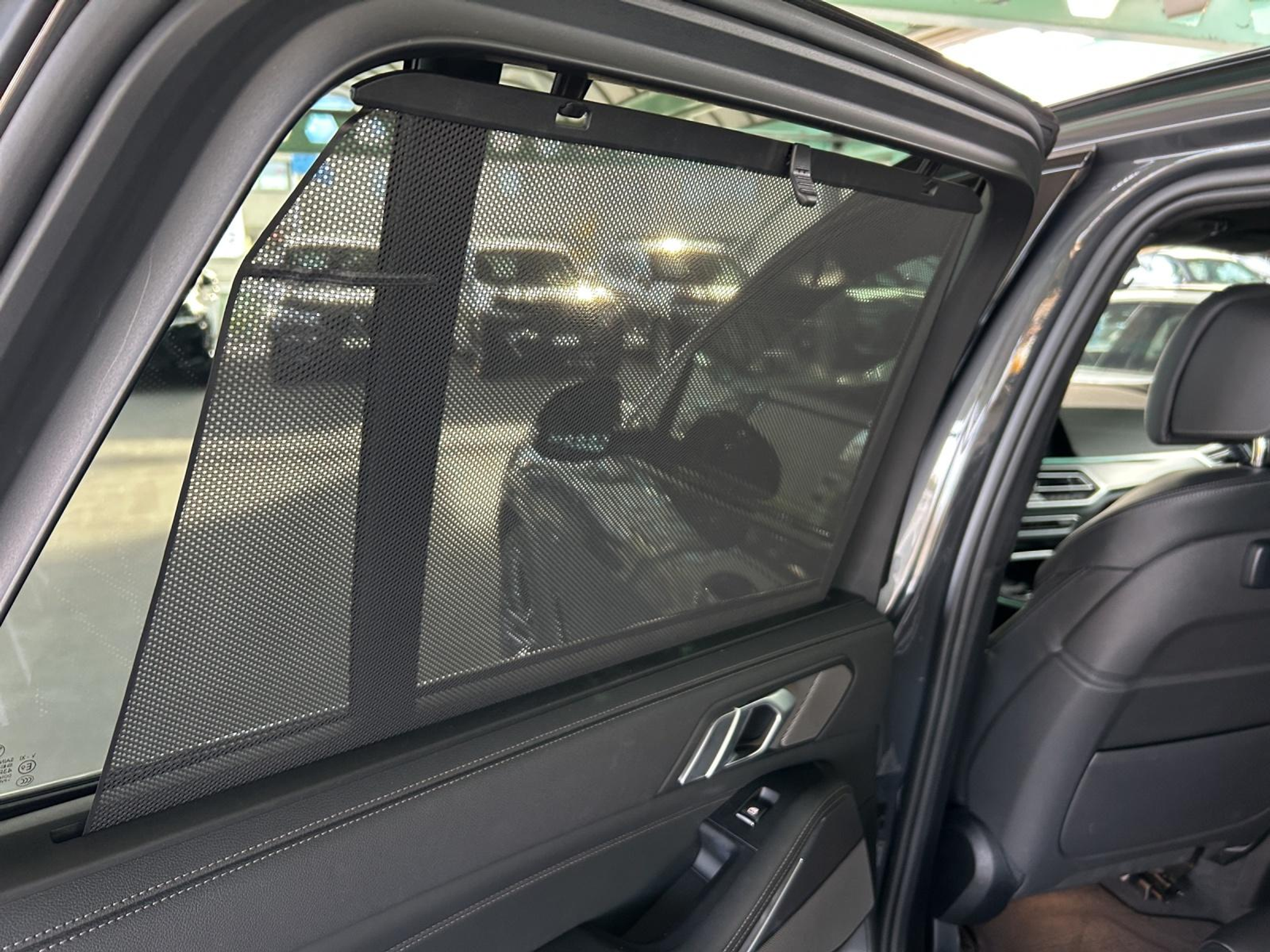 listing desktop thumbnail image 19