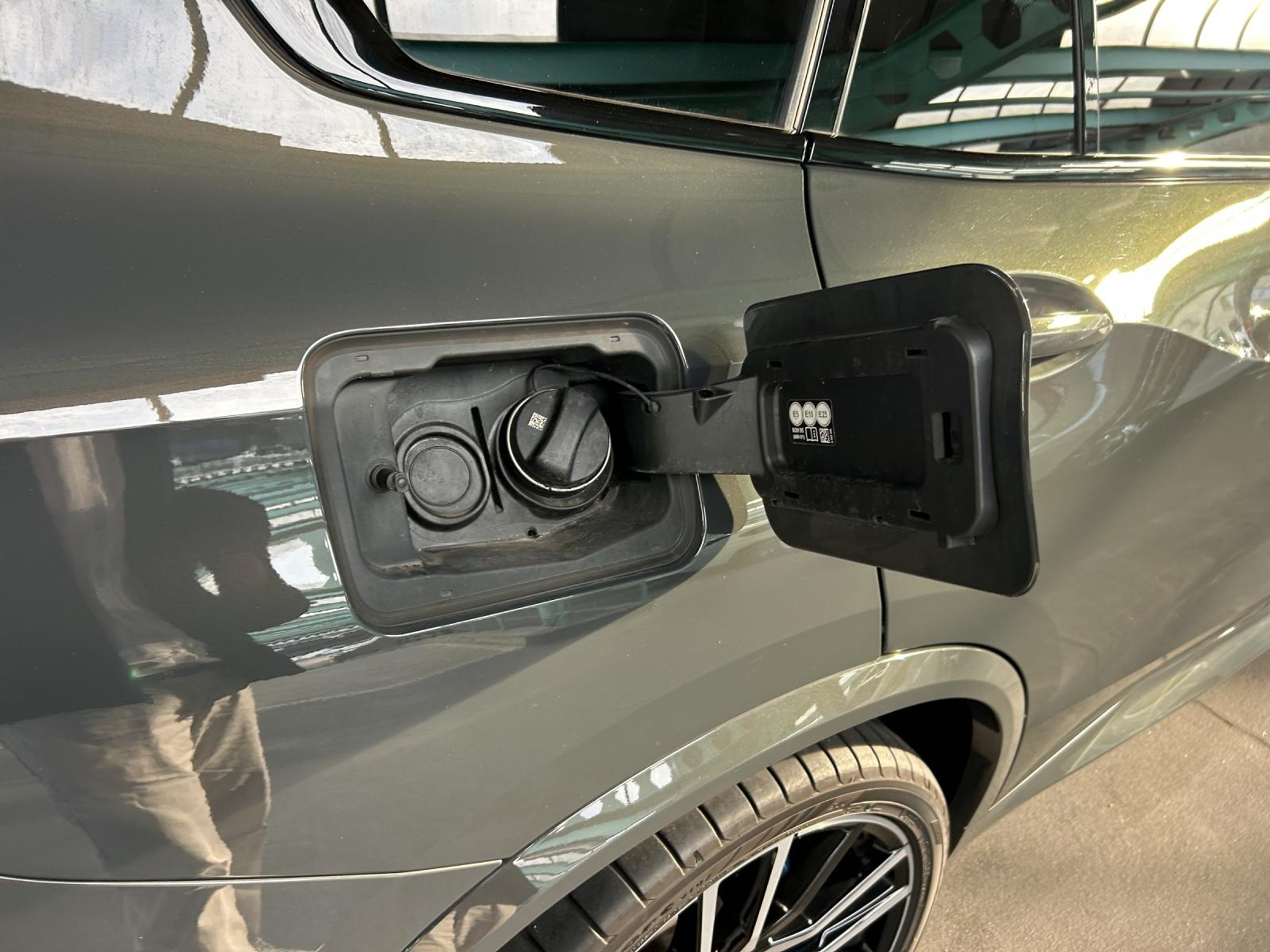 listing desktop thumbnail image 26