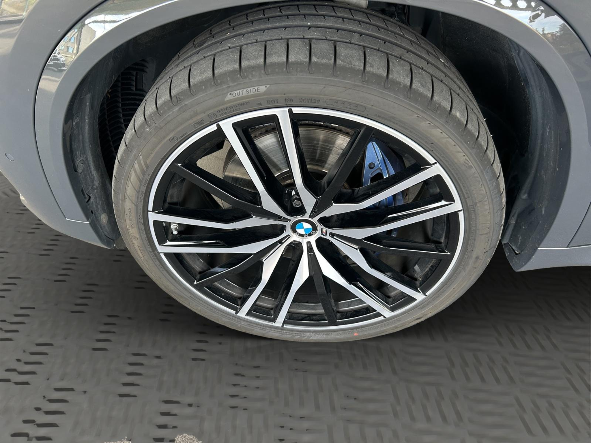 listing desktop thumbnail image 28