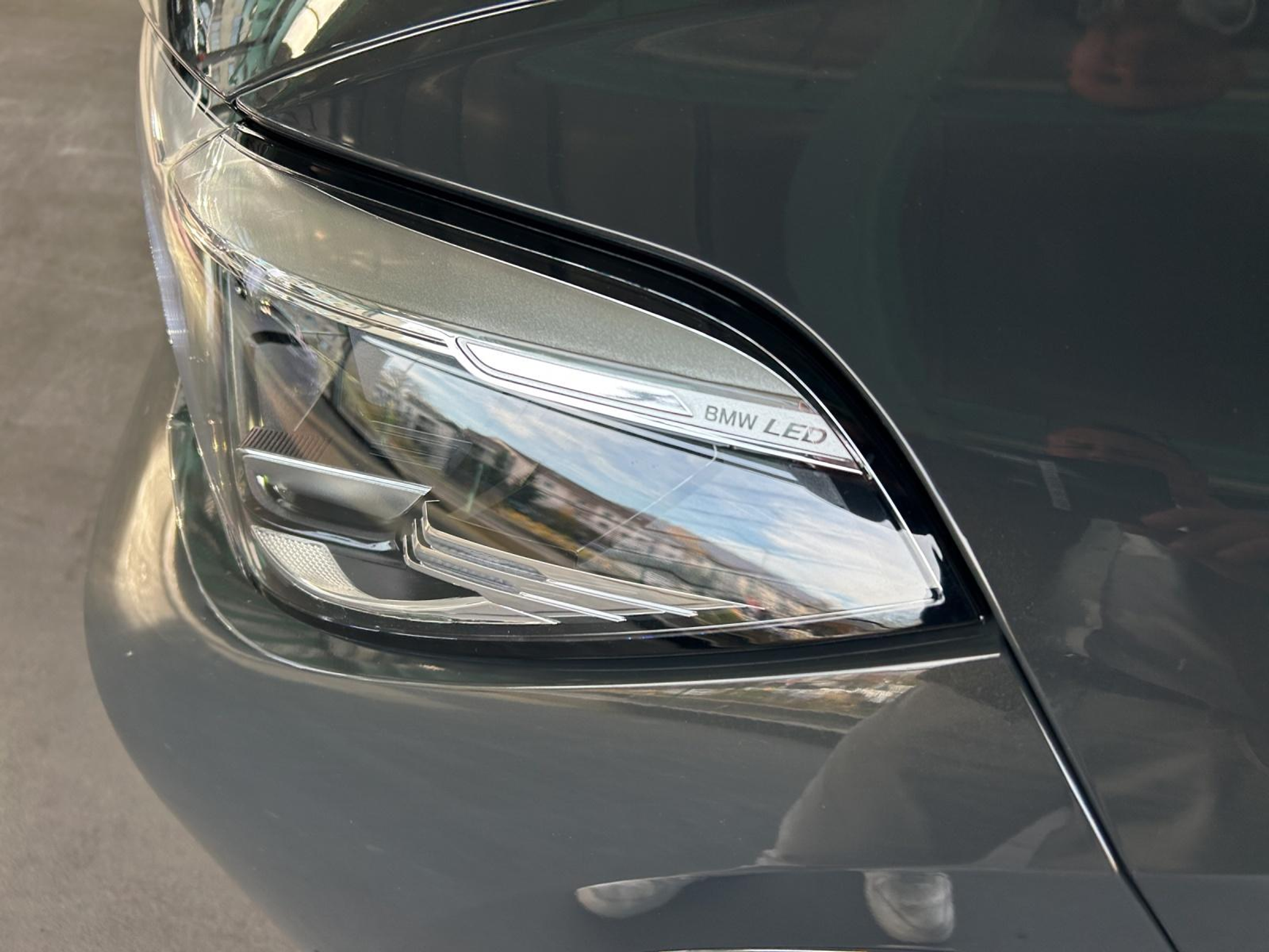 listing desktop thumbnail image 13