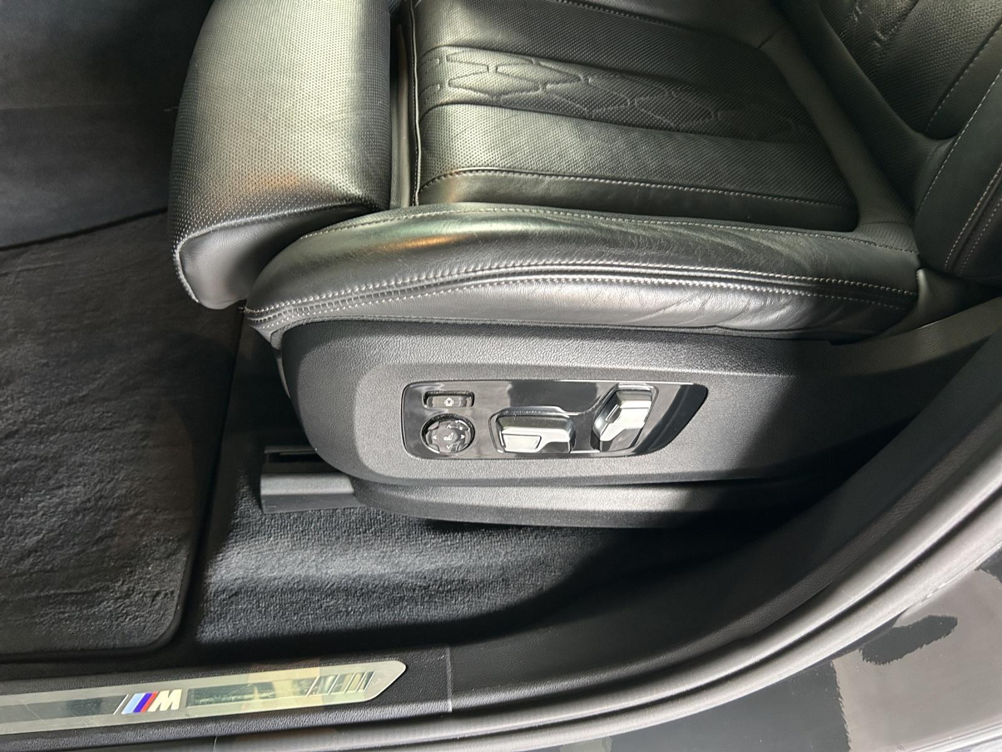 listing desktop thumbnail image 16