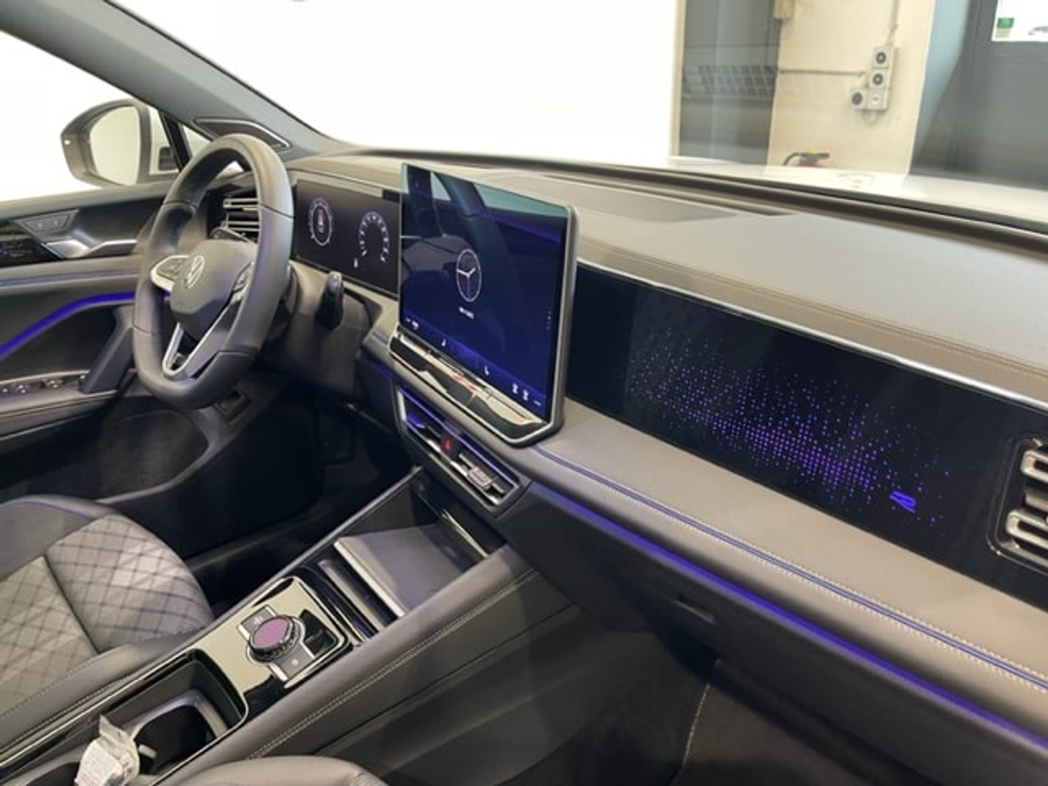 listing desktop thumbnail image 18