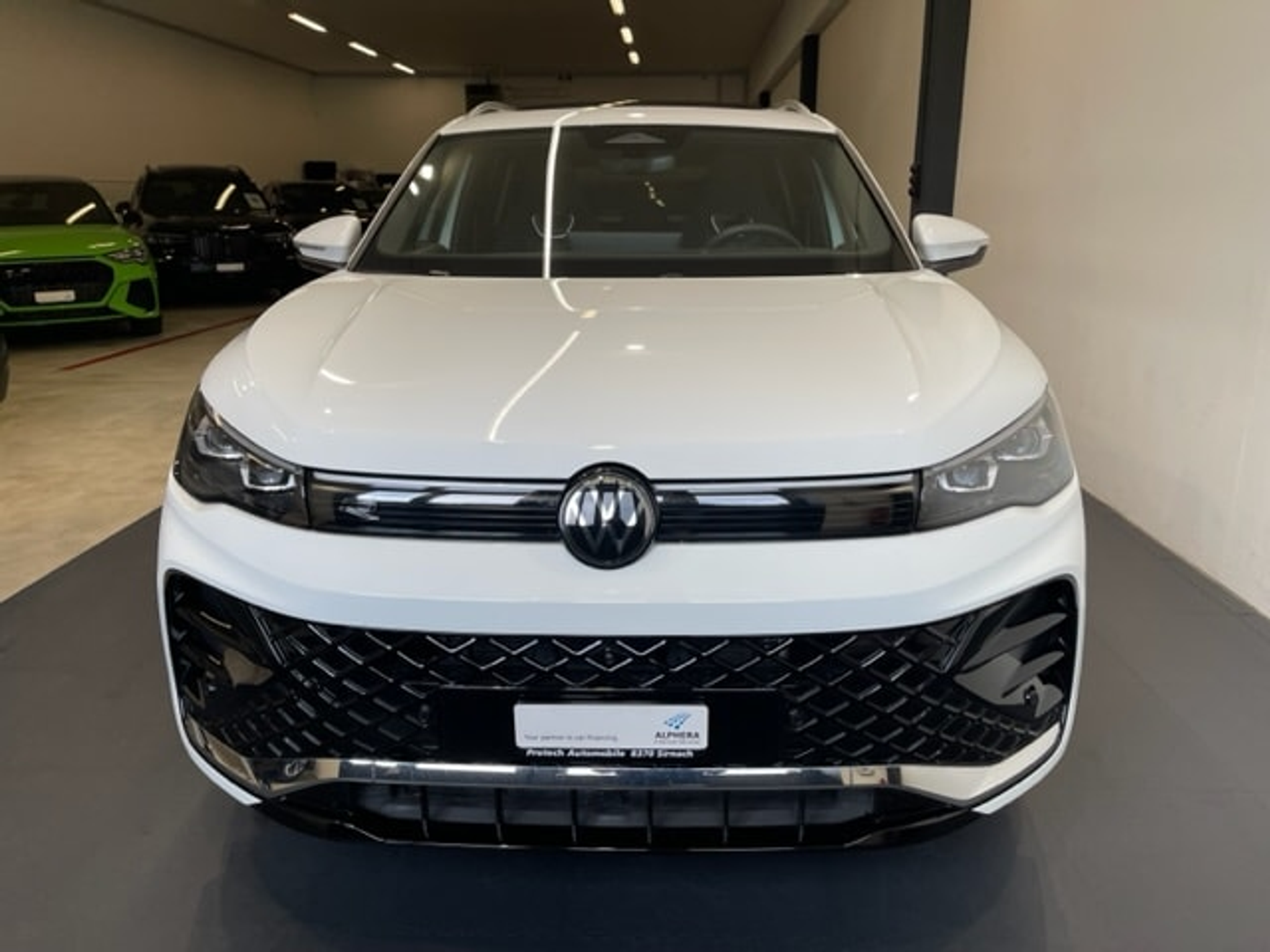 listing desktop thumbnail image 2