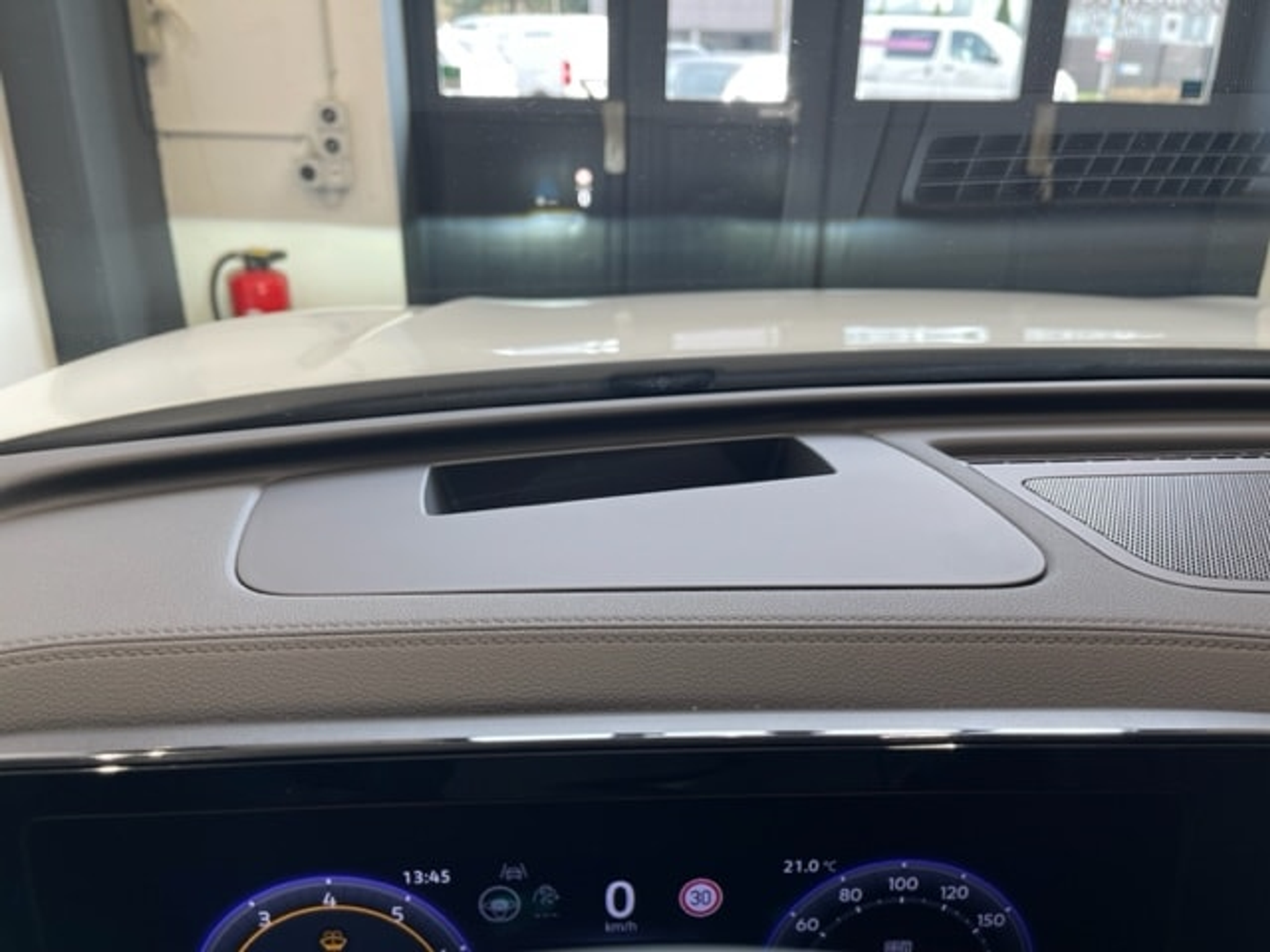 listing desktop thumbnail image 20