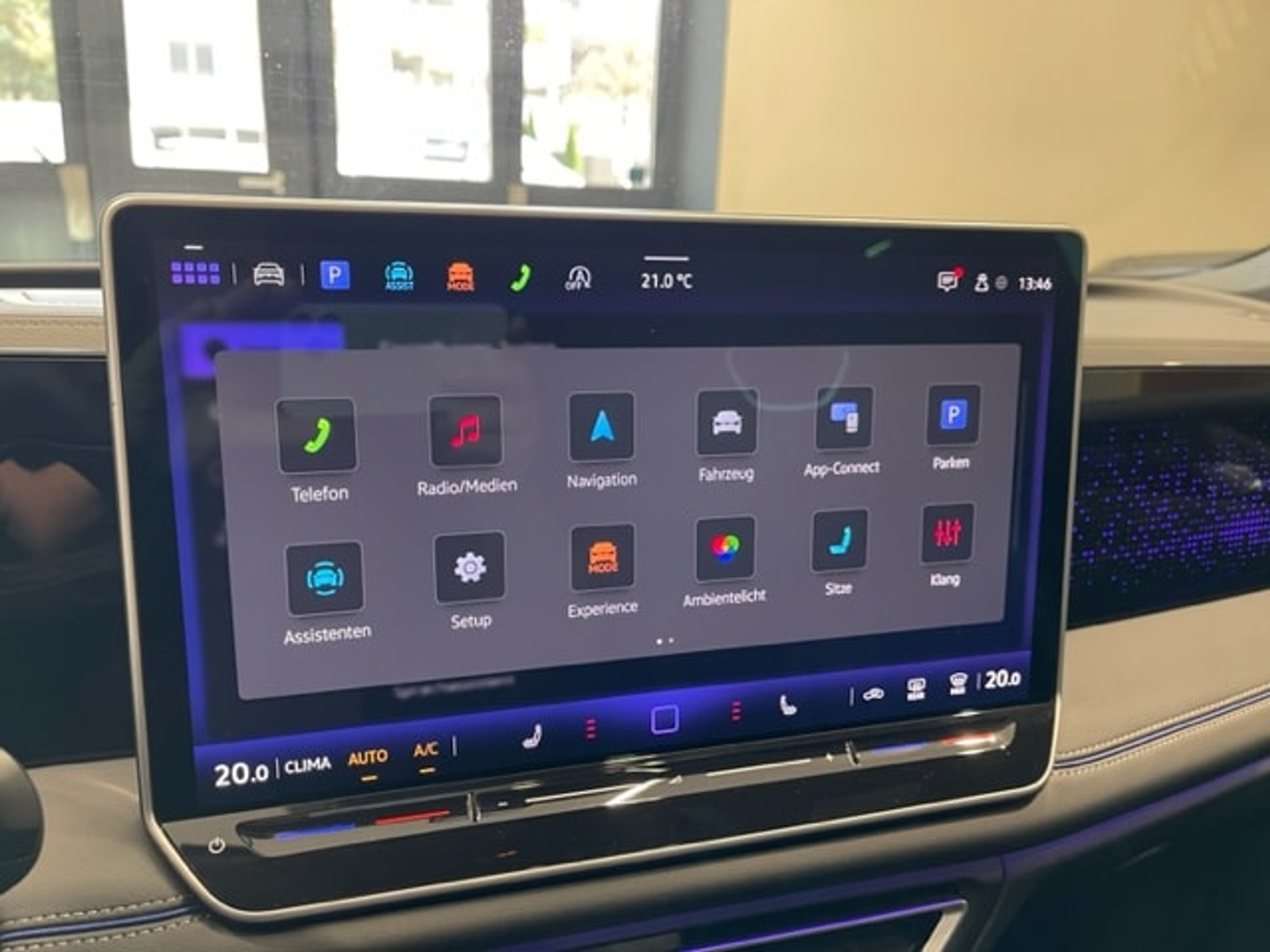 listing desktop thumbnail image 24