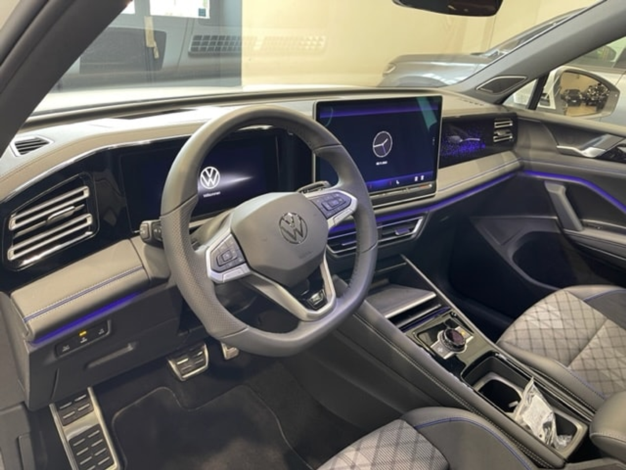 listing desktop thumbnail image 9