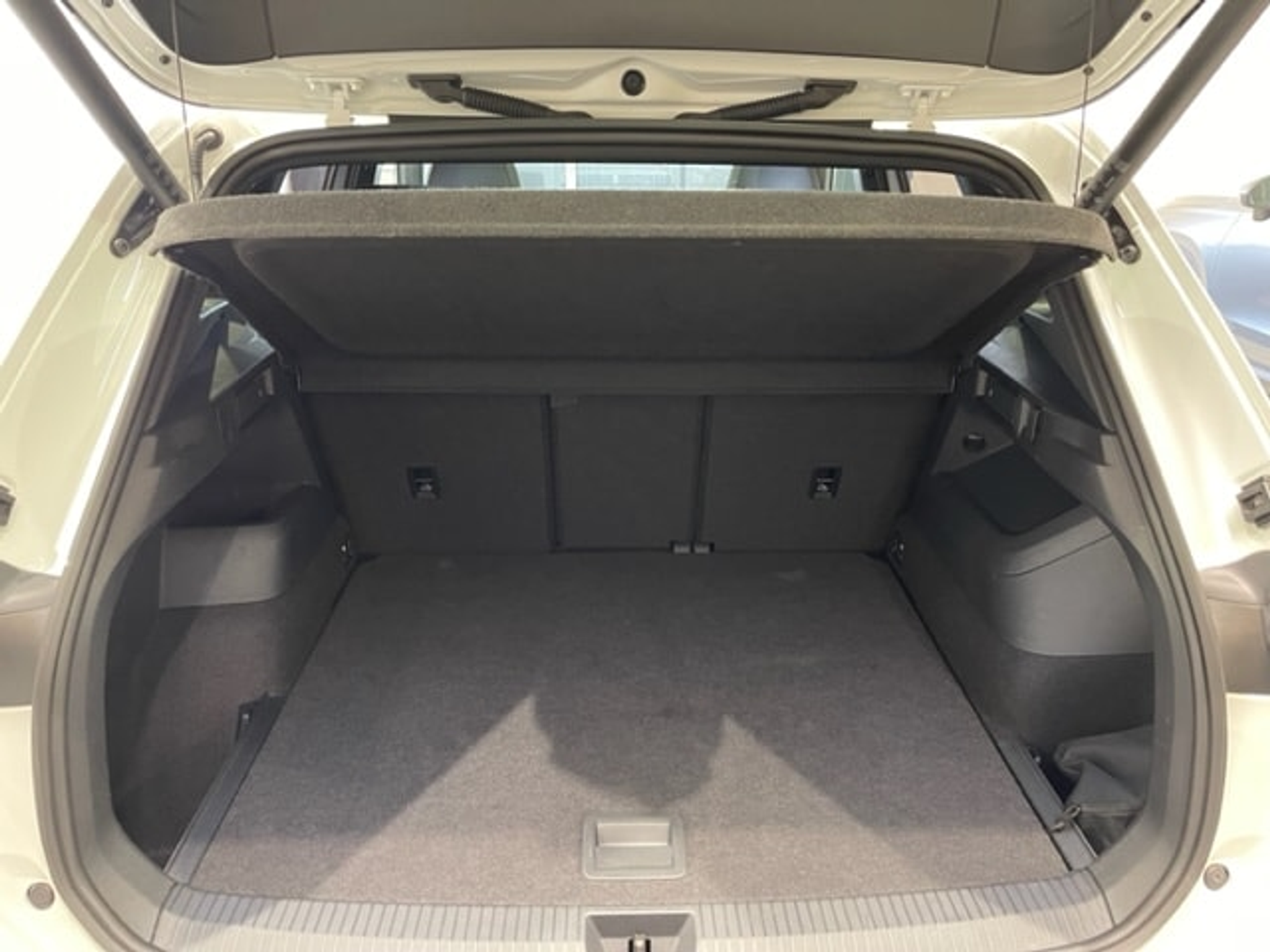 listing desktop thumbnail image 14