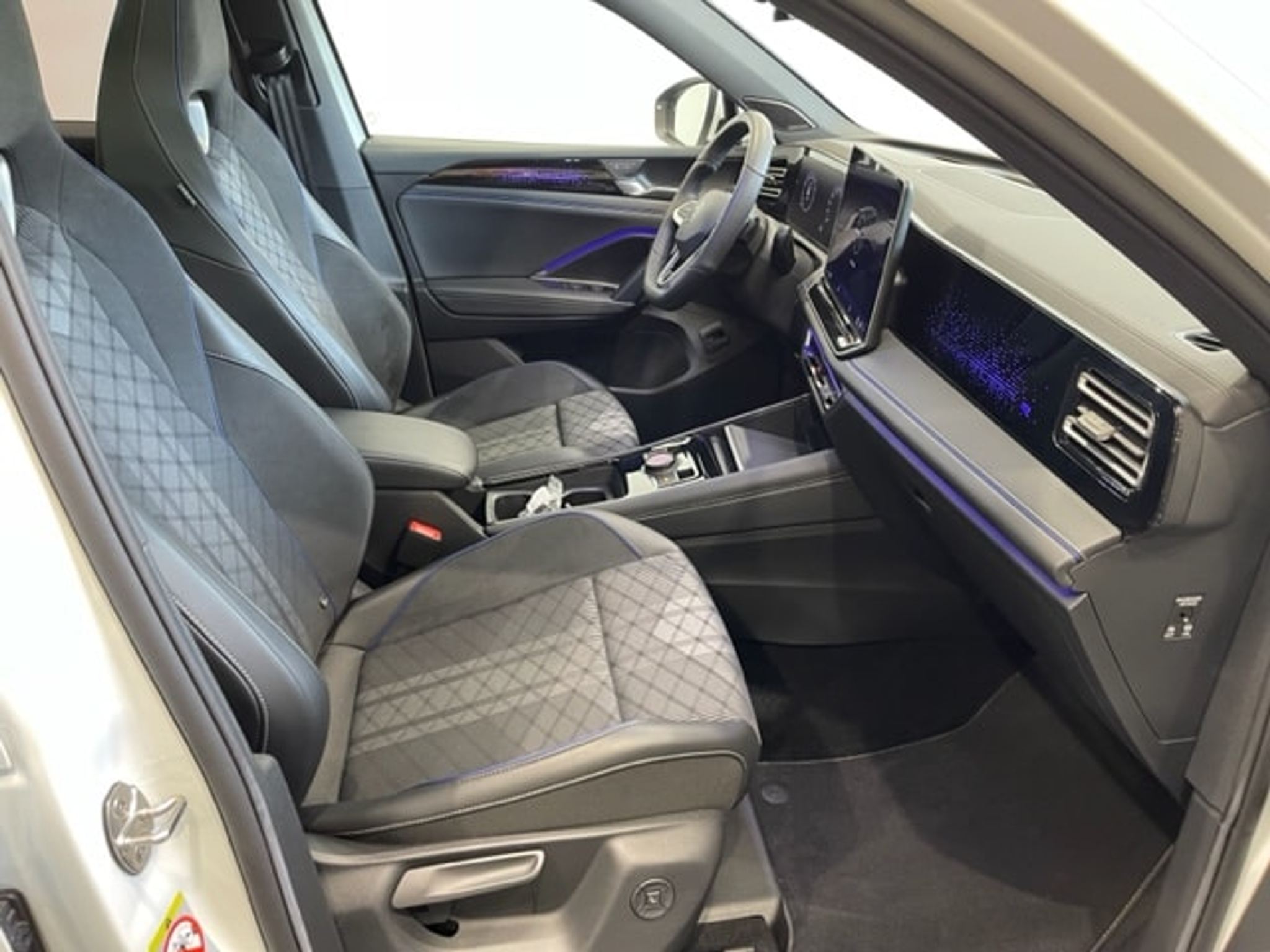 listing desktop thumbnail image 16