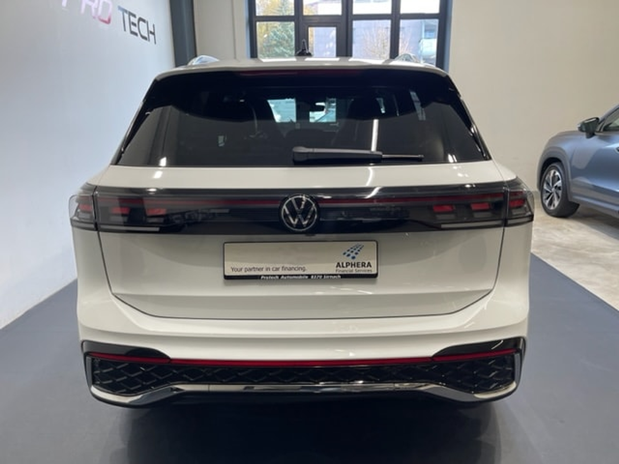 listing desktop thumbnail image 6