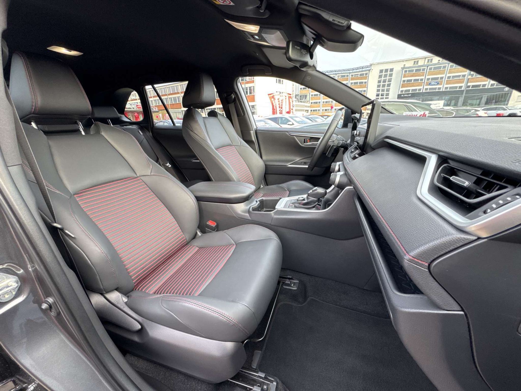 listing desktop thumbnail image 12