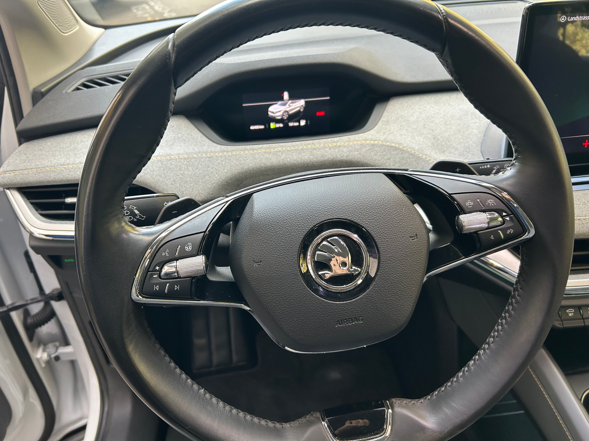 listing desktop thumbnail image 10