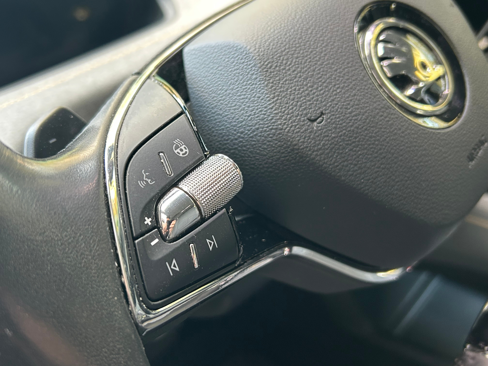 listing desktop thumbnail image 12