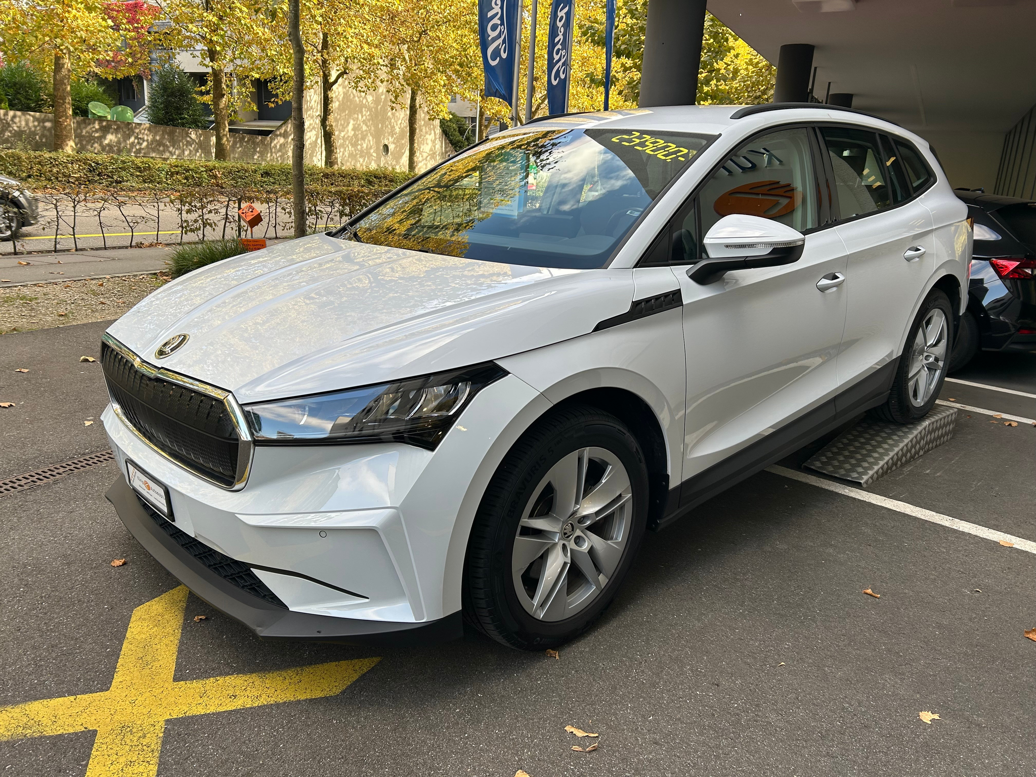 listing desktop thumbnail image 14