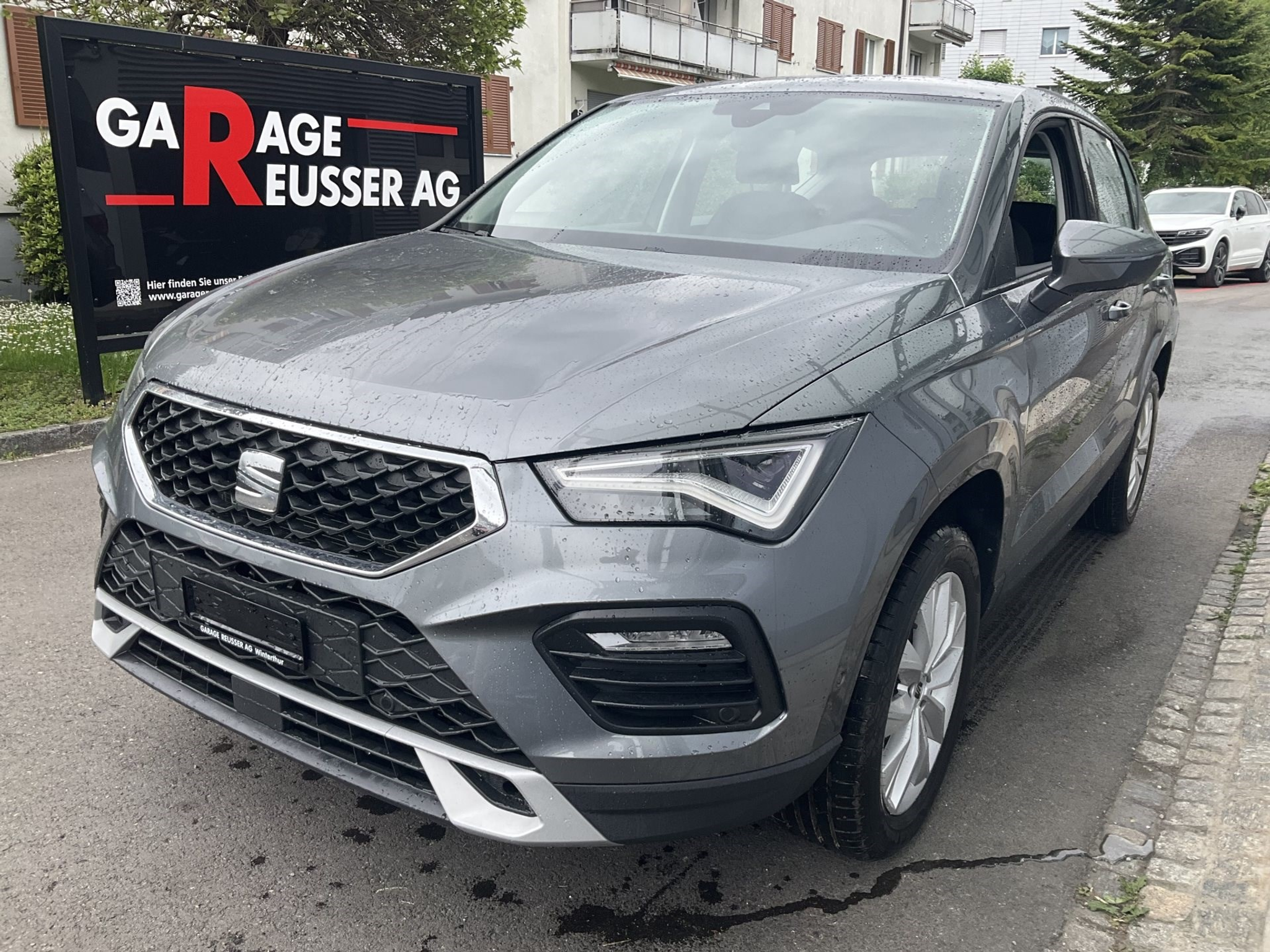 car-image-0